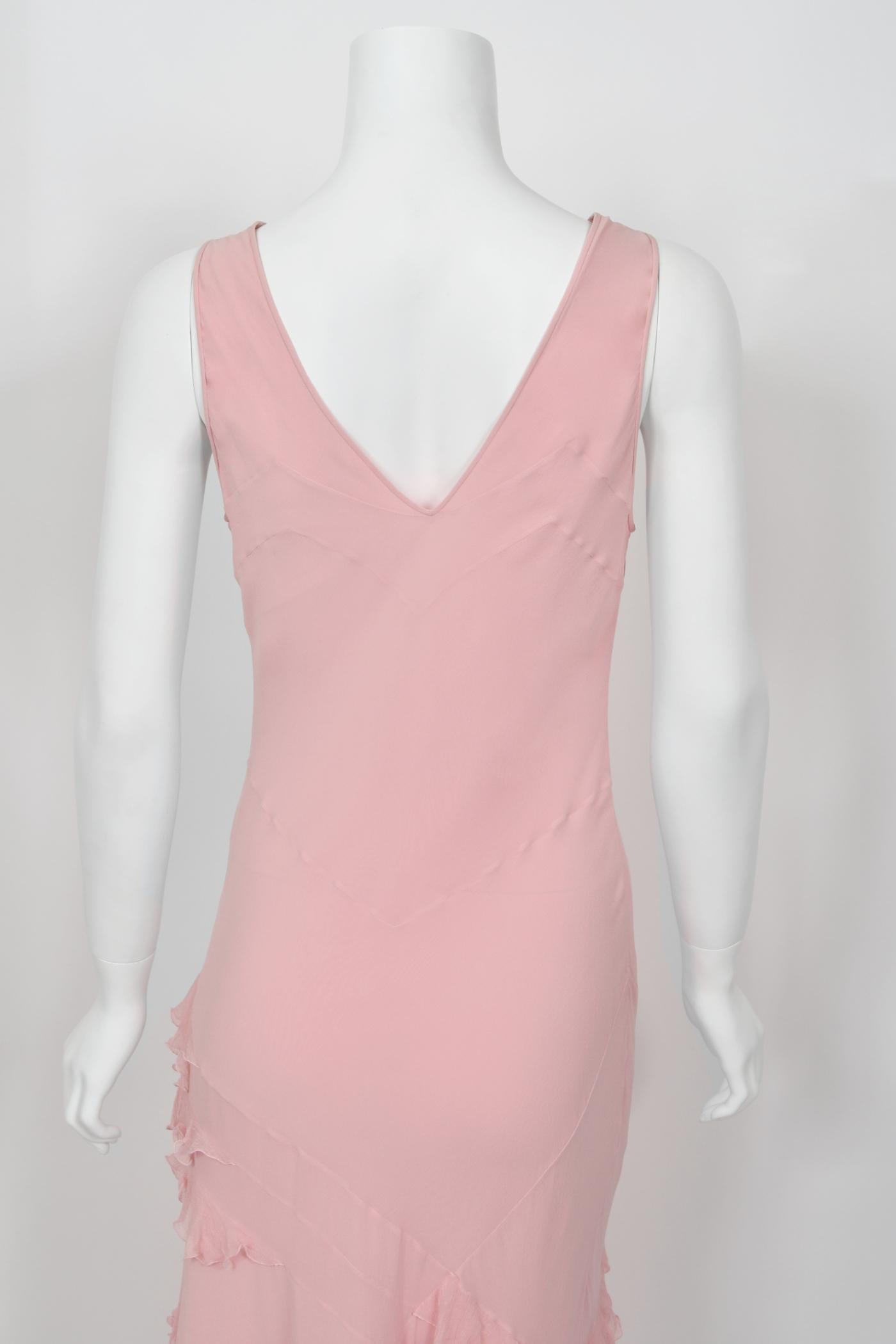 2004 Christian Dior by John Galliano Vestido de seda rosa con volantes y corte al bies en venta 7