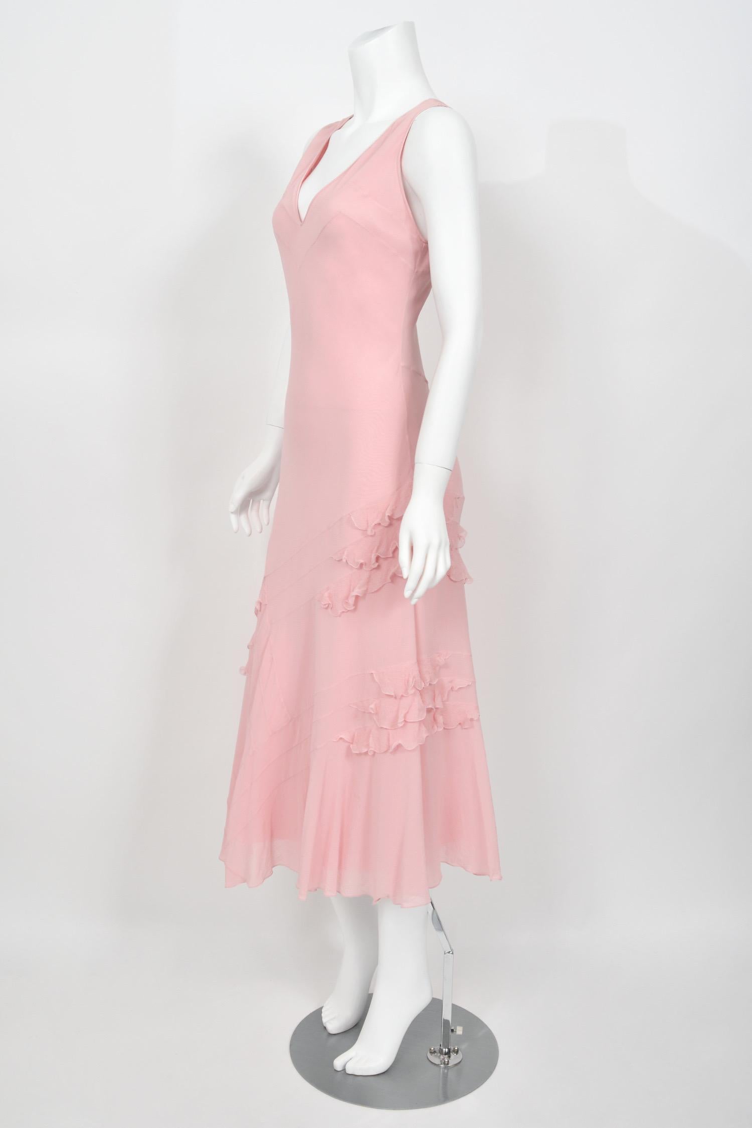 2004 Christian Dior by John Galliano Vestido de seda rosa con volantes y corte al bies en venta 4