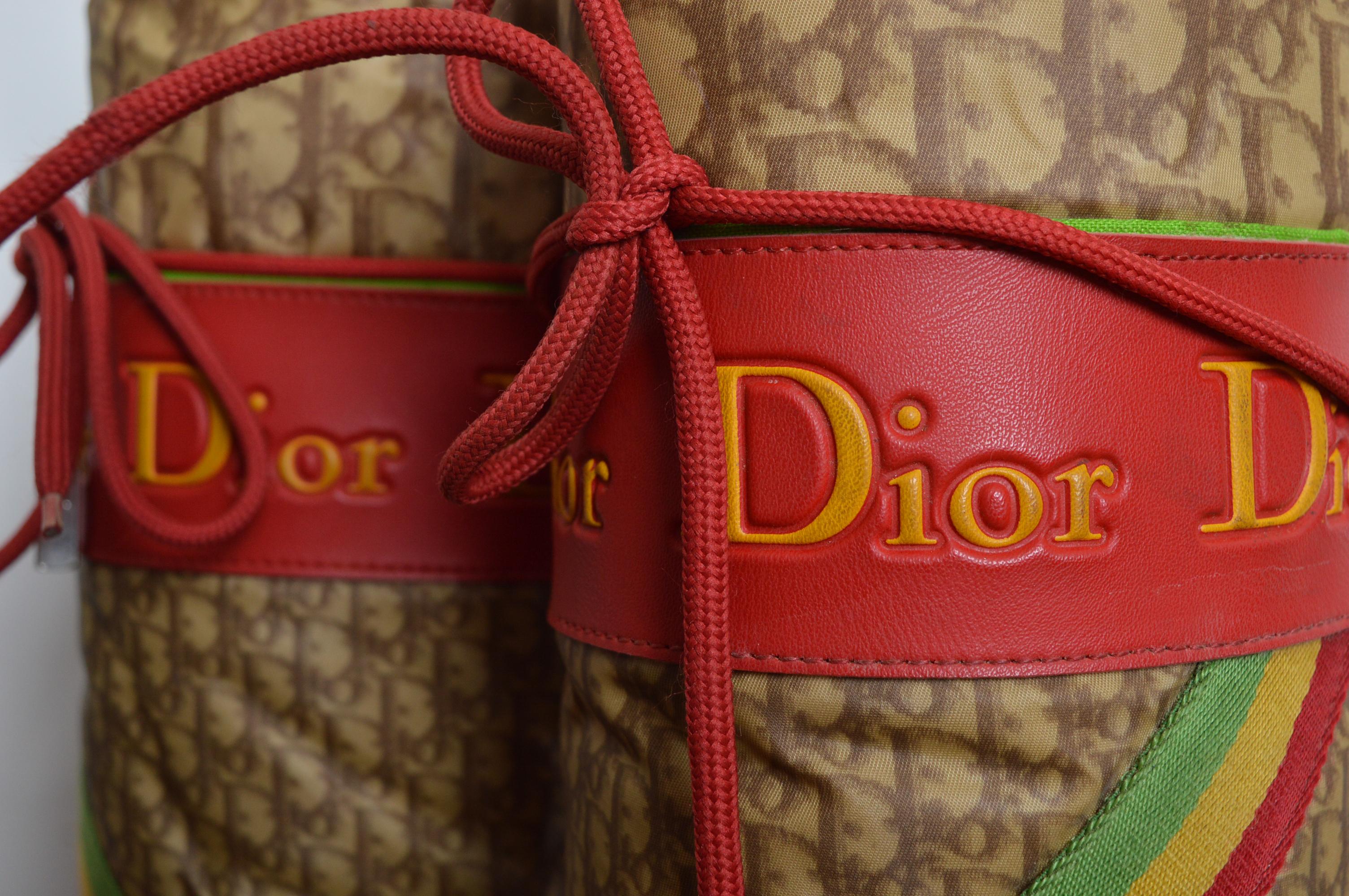 Marrone 2004 Christian Galliano for Christian Dior by John Galliano Rasta Diorissimo Logo Moon Stivali da neve 35-37 in vendita