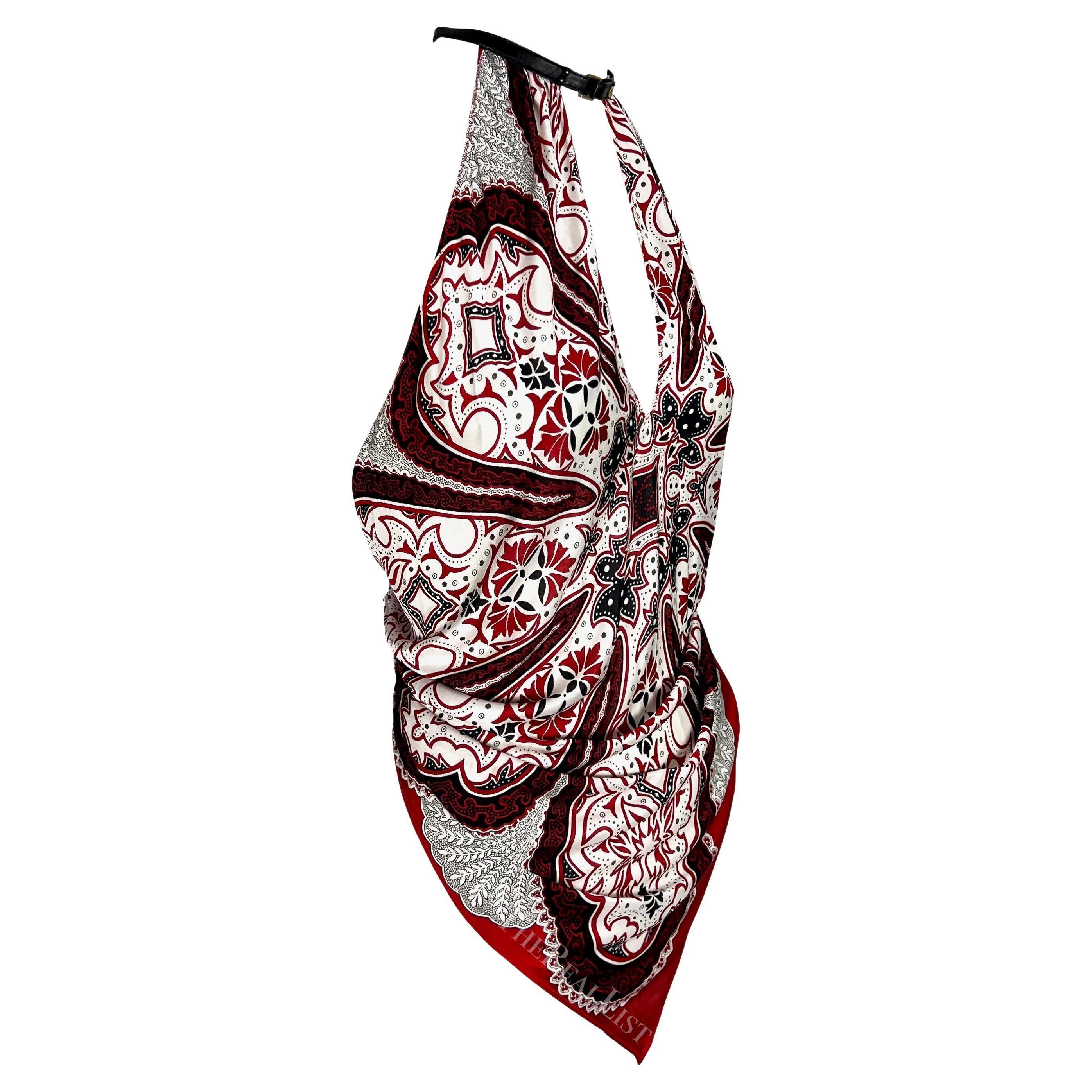 2004 Cruise Gucci by Tom Ford Top de pañuelo rojo con estampado de cachemira y cuello alto sin espalda en Excelente estado para la venta en West Hollywood, CA