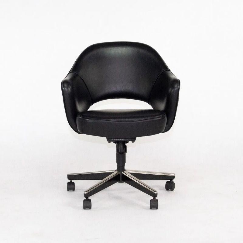 2004 Eero Saarinen for Knoll Executive Desk Chair w/ Rolling Base Black Leather For Sale 4