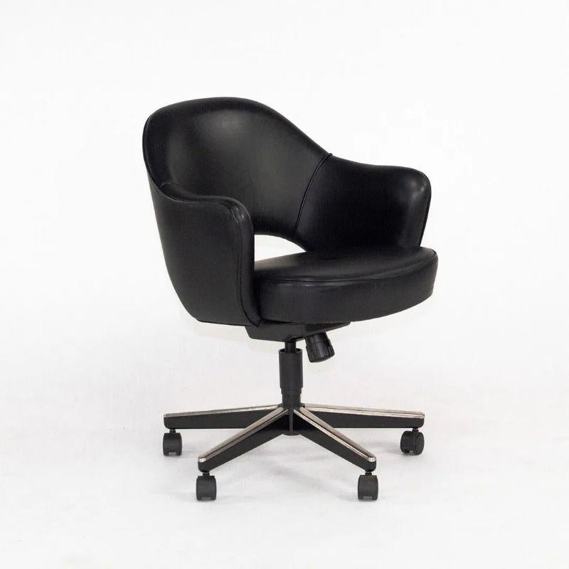 American 2004 Eero Saarinen for Knoll Executive Desk Chair w/ Rolling Base Black Leather For Sale