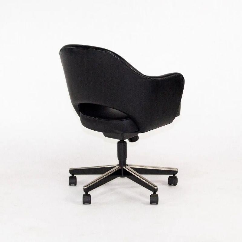 Contemporary 2004 Eero Saarinen for Knoll Executive Desk Chair w/ Rolling Base Black Leather For Sale