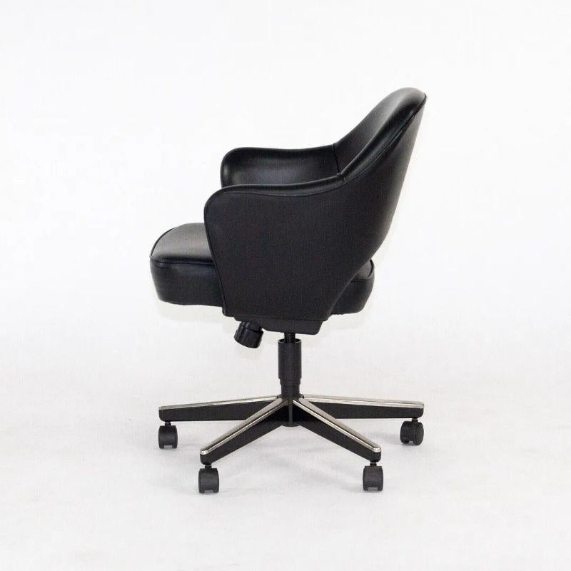 2004 Eero Saarinen for Knoll Executive Desk Chair w/ Rolling Base Black Leather For Sale 3