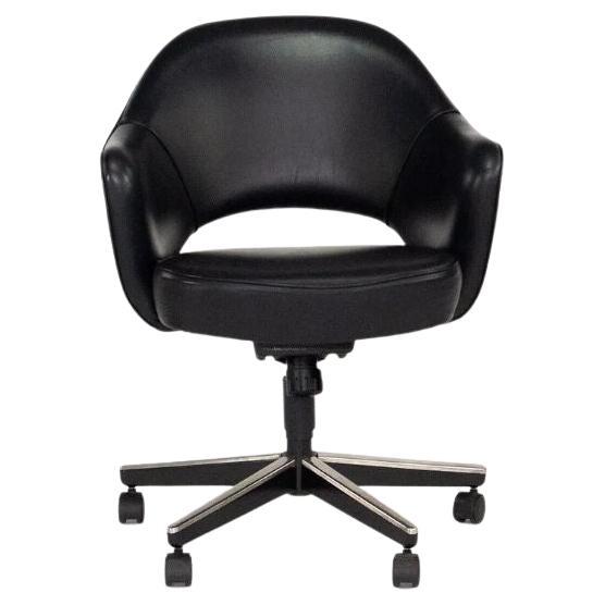 2004 Eero Saarinen for Knoll Executive Desk Chair w/ Rolling Base Black Leather For Sale