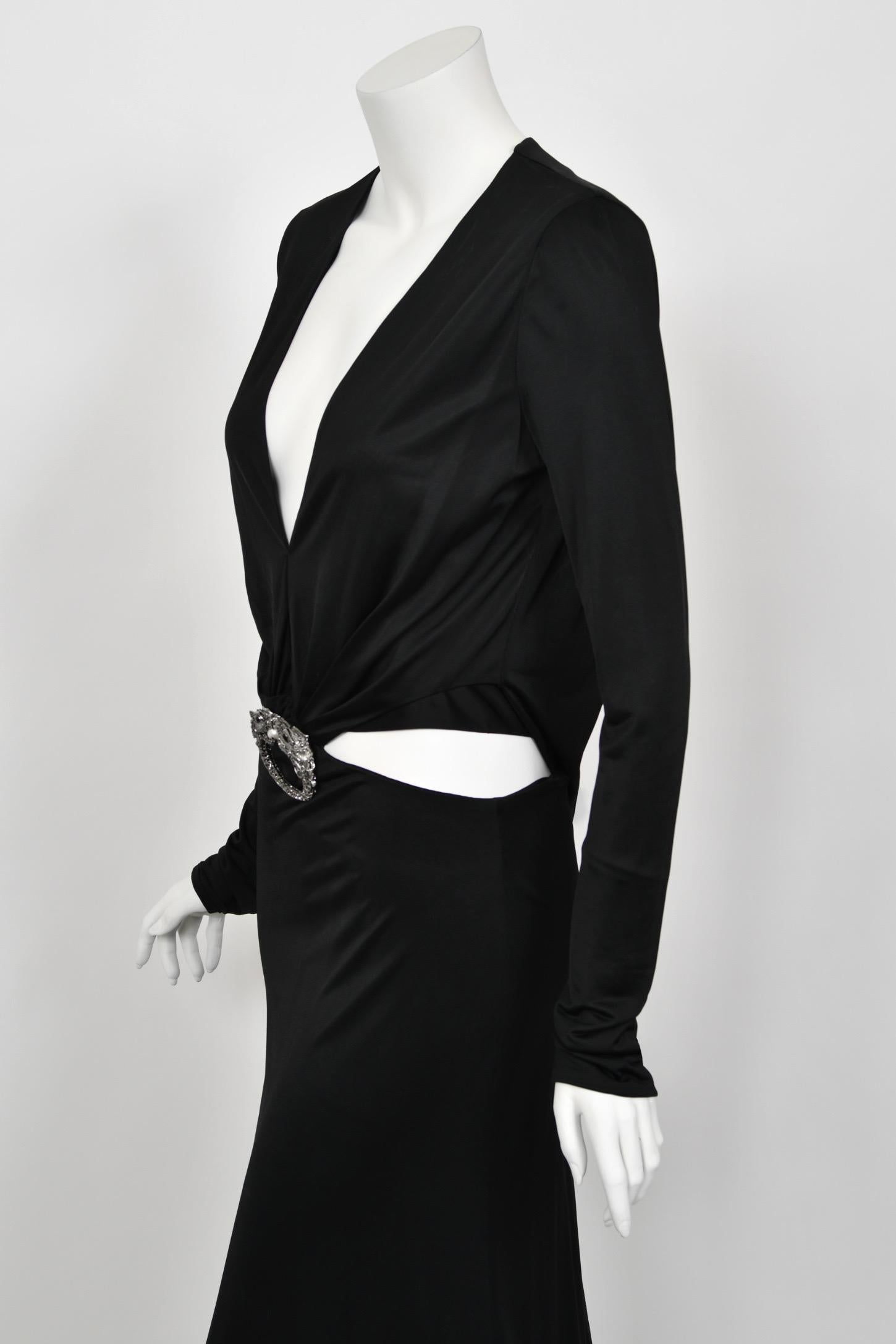 2004 Gucci by Tom Ford Black Silk Jersey Plunge Long Sleeve Cut-Out Finale Gown 6