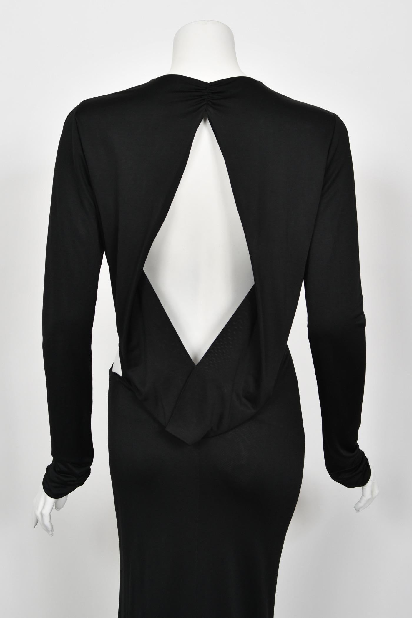 2004 Gucci by Tom Ford Black Silk Jersey Plunge Long Sleeve Cut-Out Finale Gown 11