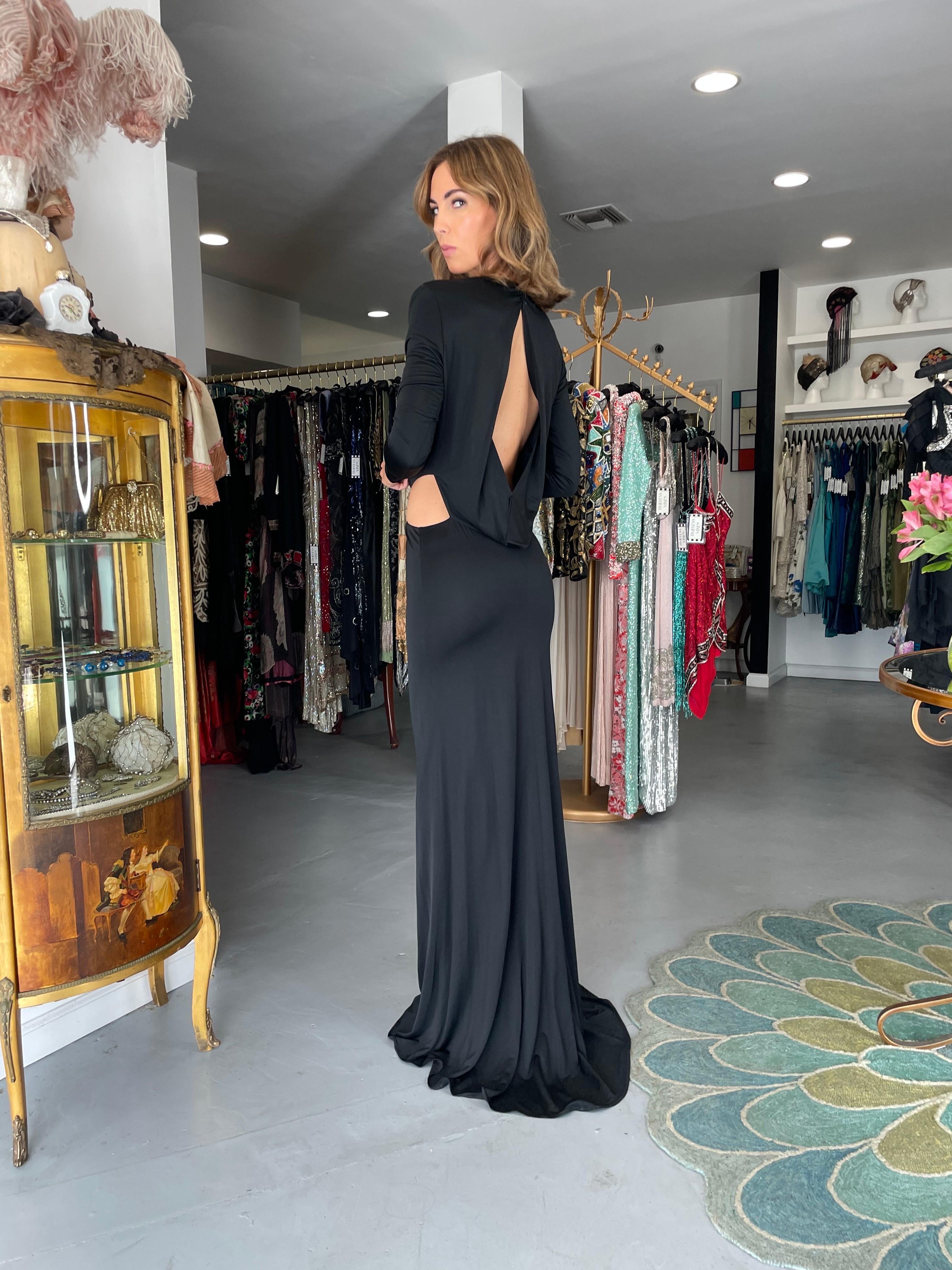 2004 Gucci by Tom Ford Black Silk Jersey Plunge Long Sleeve Cut-Out Finale Gown 13