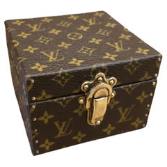 2004 LOUIS VUITTON Monogram Canvas Mini Jewelry Trunk Case Box