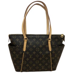 2014 Louis Vuitton Monogram Total MM Tote