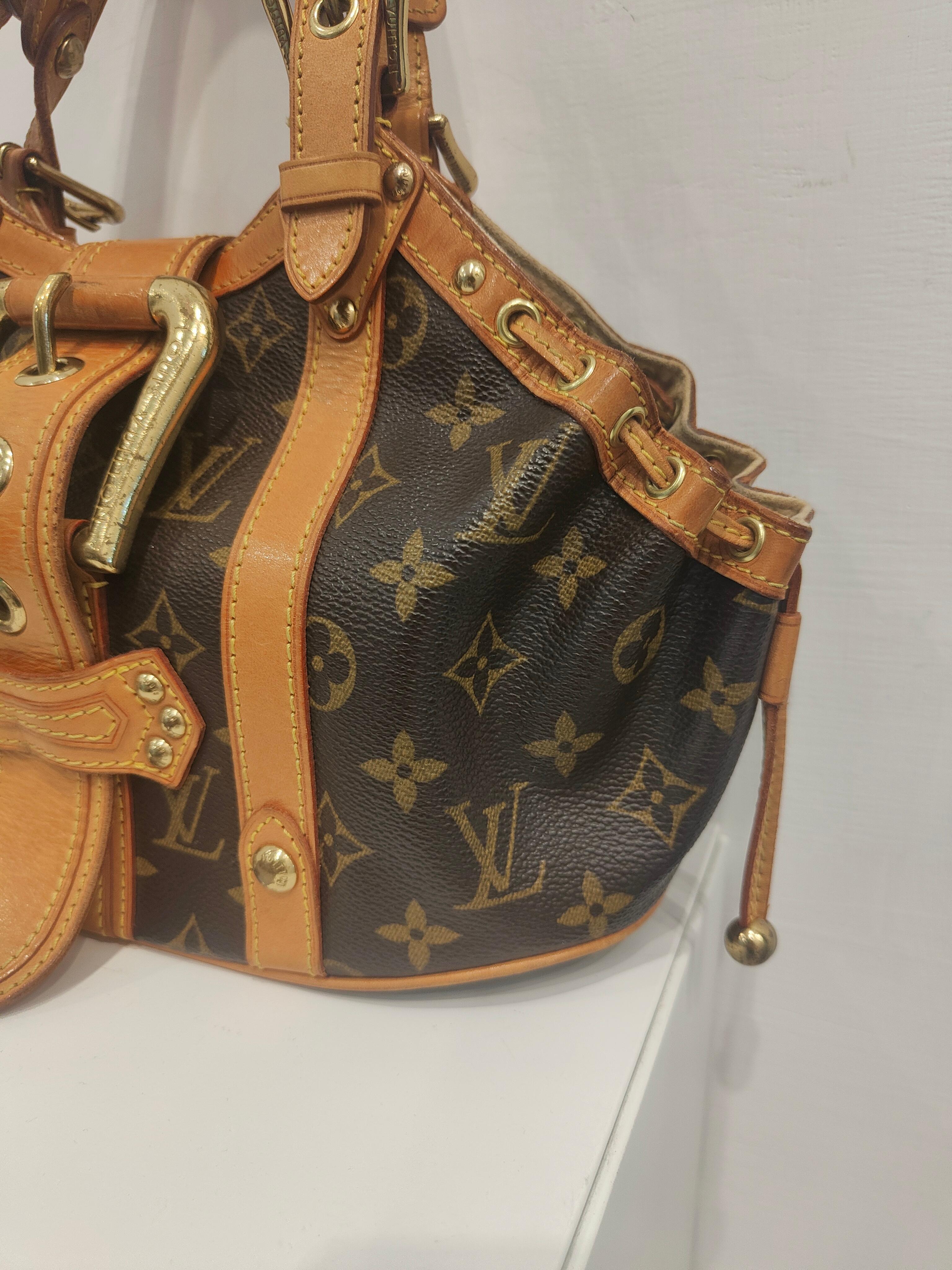 2004 Louis Vuitton Theda handlebag 5