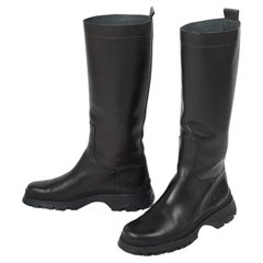 2004 Prada Ebenholz Napa Leder-Gepäcksole-Stiefel Größe 37