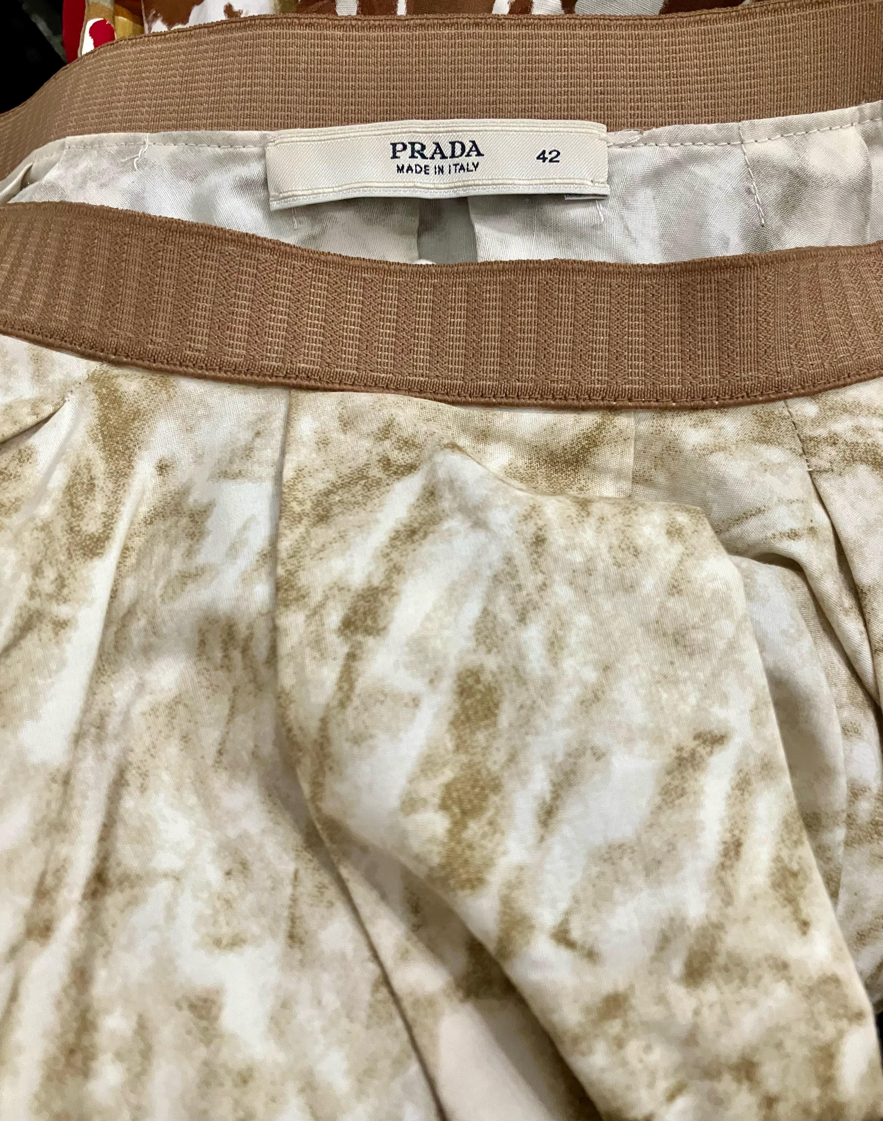Beige 2004 Gonna Prada da cartolina