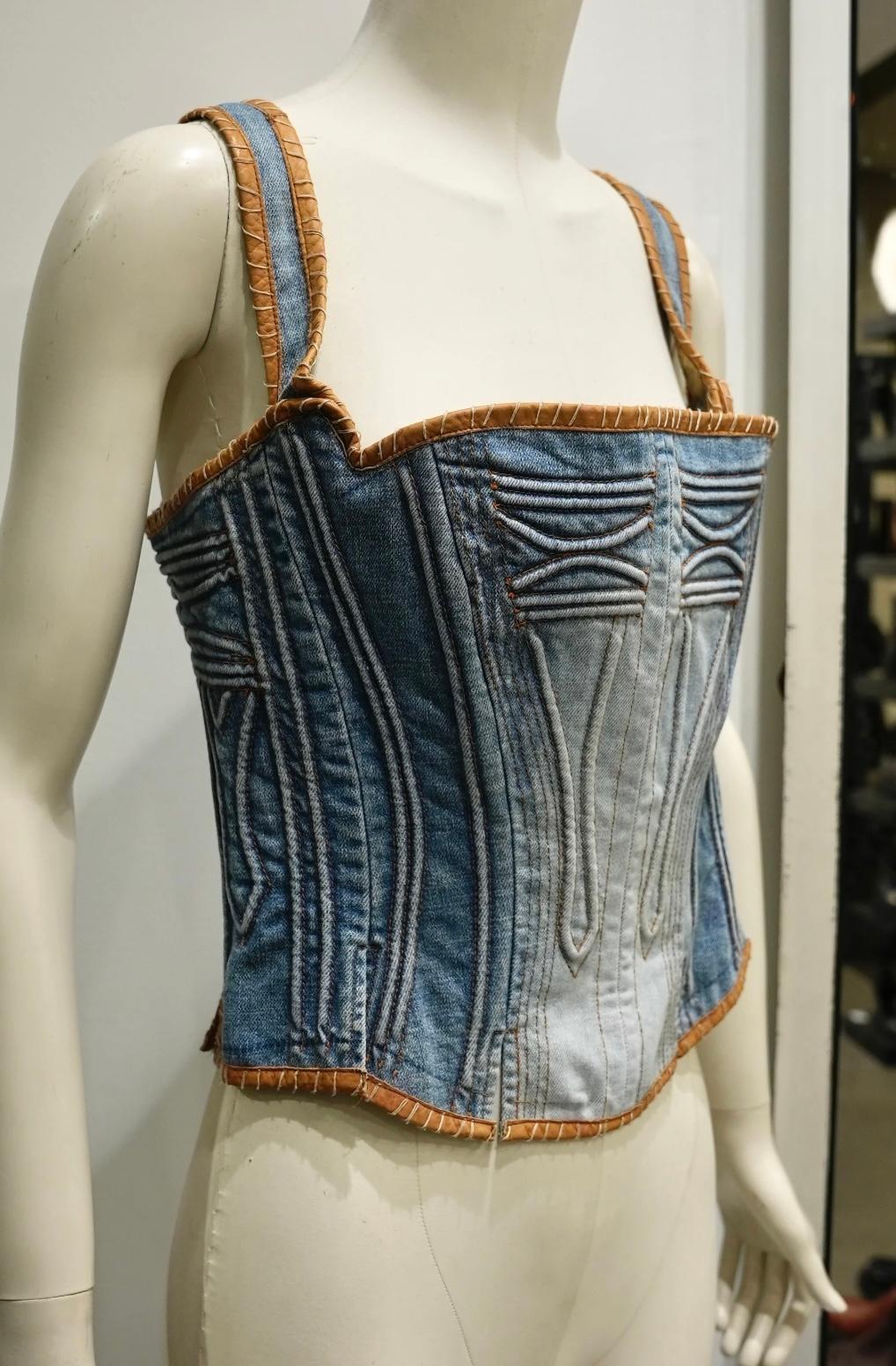 Gris 2004 Roberto Cavalli - Top corset à armure 3D en vente