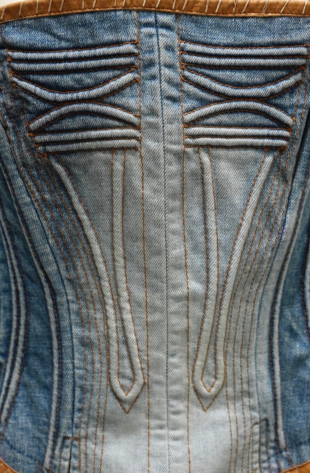 2004 Roberto Cavalli - Top corset à armure 3D Excellent état - En vente à Milano, Lombardia