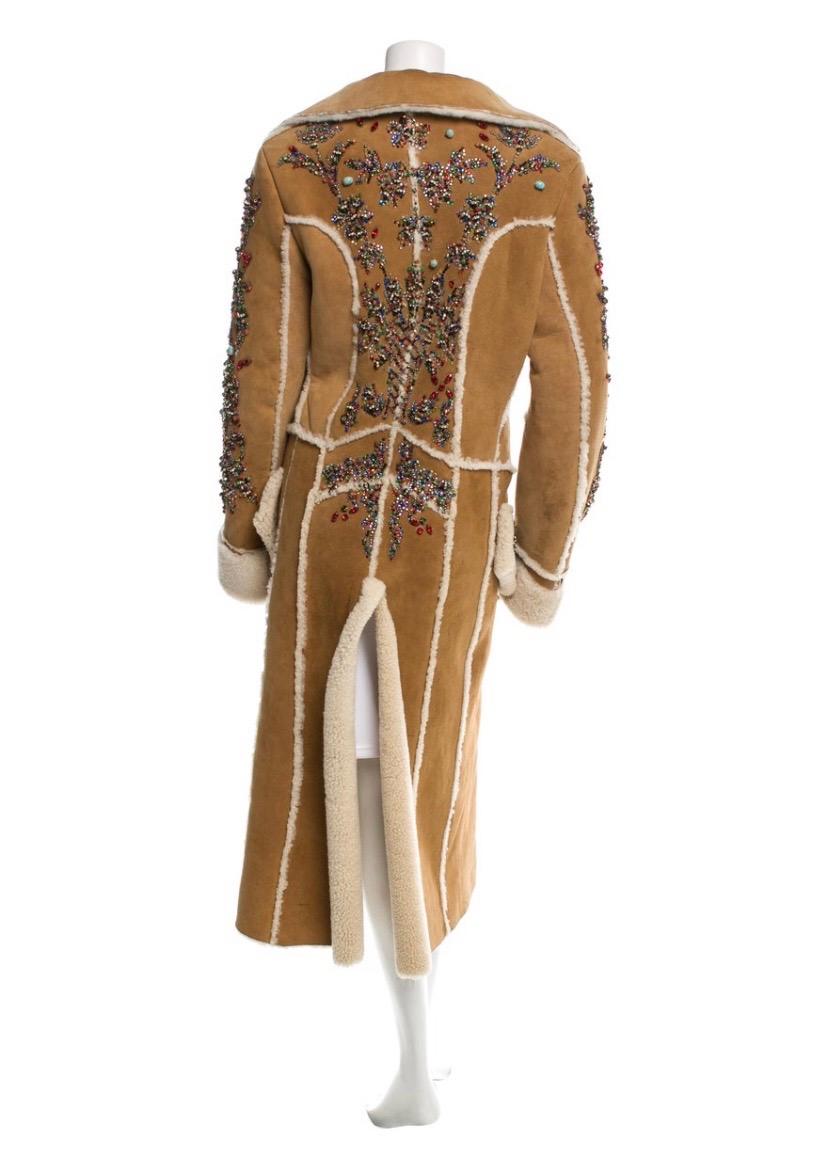 2004 Roberto Cavalli runway Crystal embellished shearling coat

Size:  EU - S, US - 2

Country of Origin: Italy

Excellent condition 