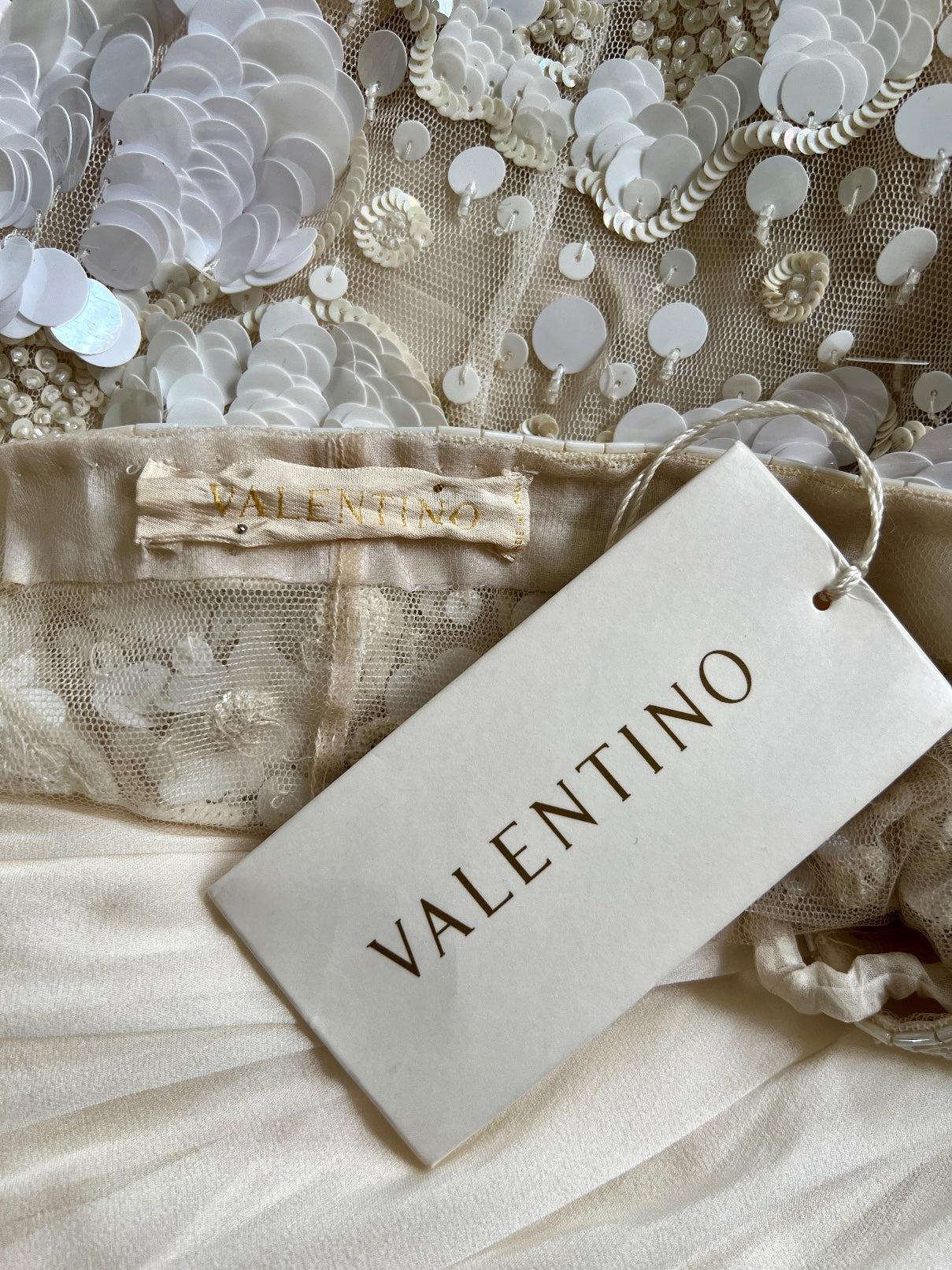 2004 Runway Valentino Cream and White Embellished Dress 3