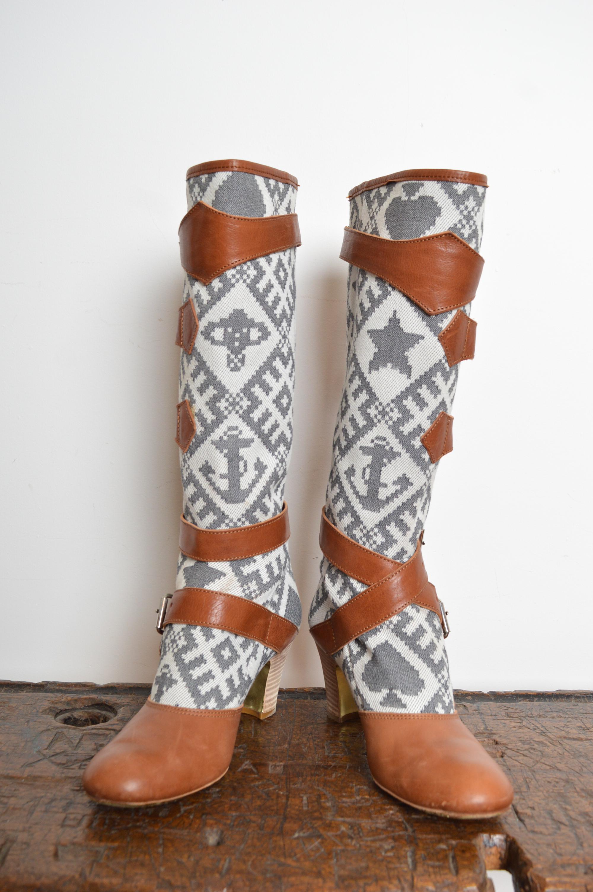 2004 Vivienne Westwood Botas de piel con tacón pirata y tapicería EU 40 / UK 6.5 en venta 1