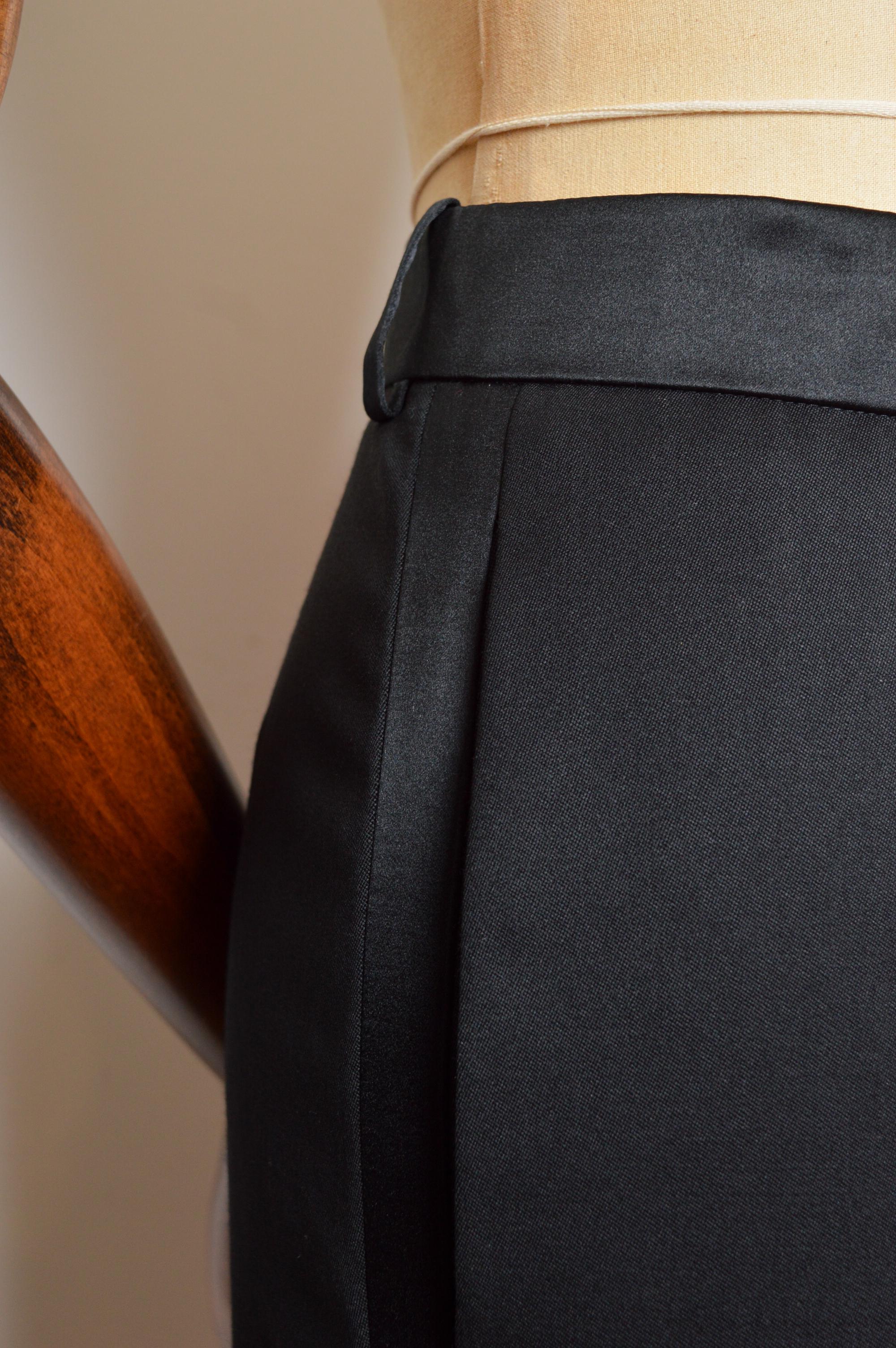 Women's 2004 YSL by Tom Ford Black Tuxedo Pants - Tailored All Black suit Trousers For Sale