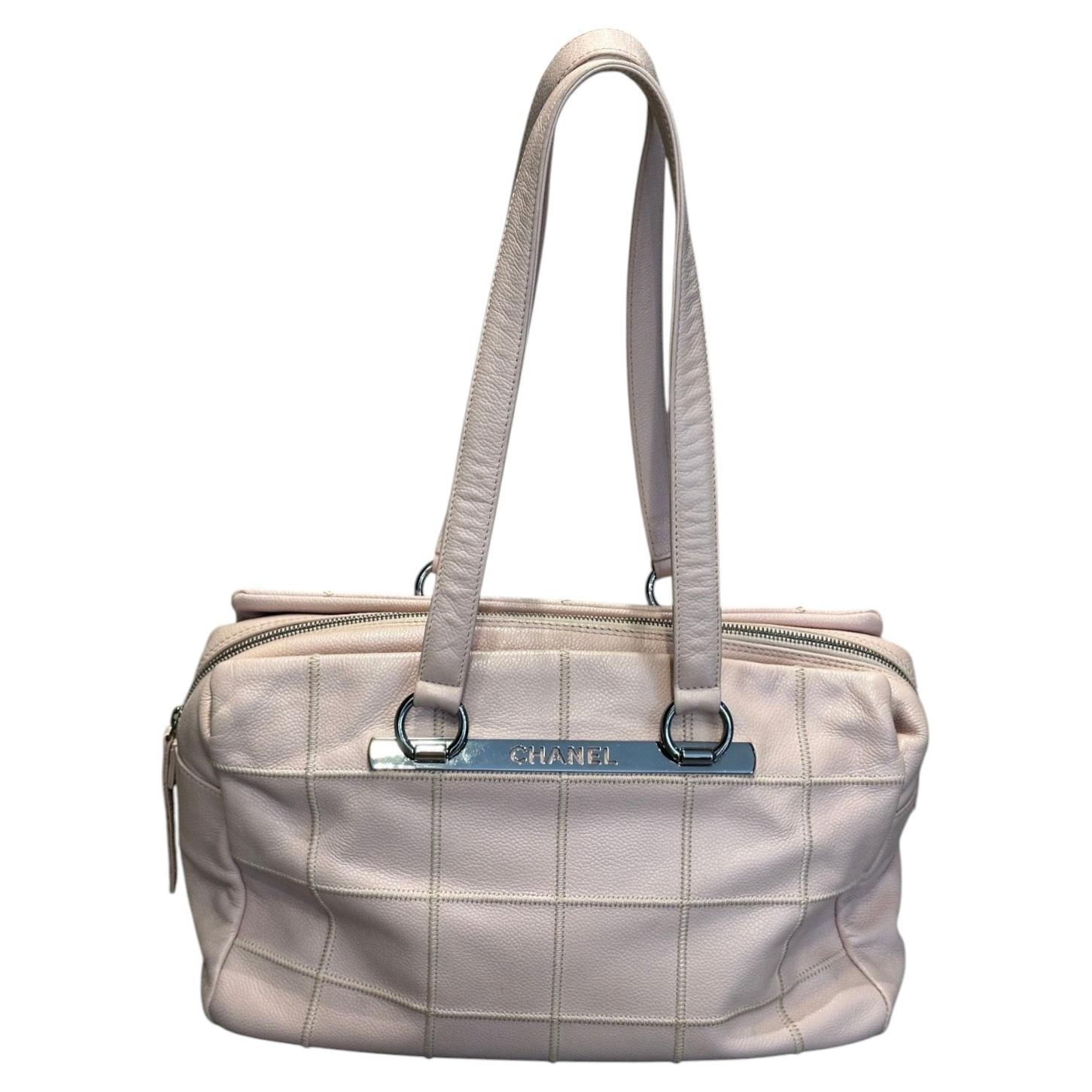2005-2006 Chanel caviar leather shoulder bag in vendita