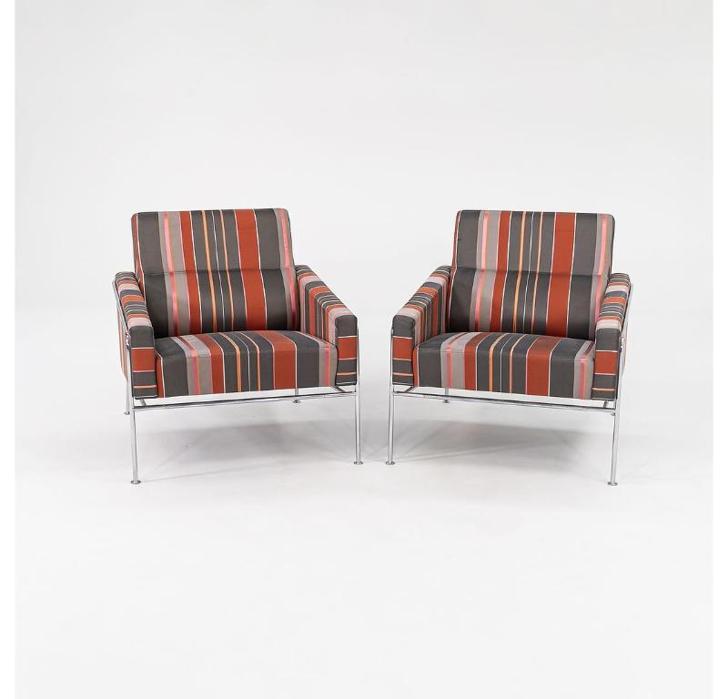 2005 Arne Jacobsen Serie 3300 Easy Loungesessel in Orange-grau gestreiftem Stoff im Angebot 4