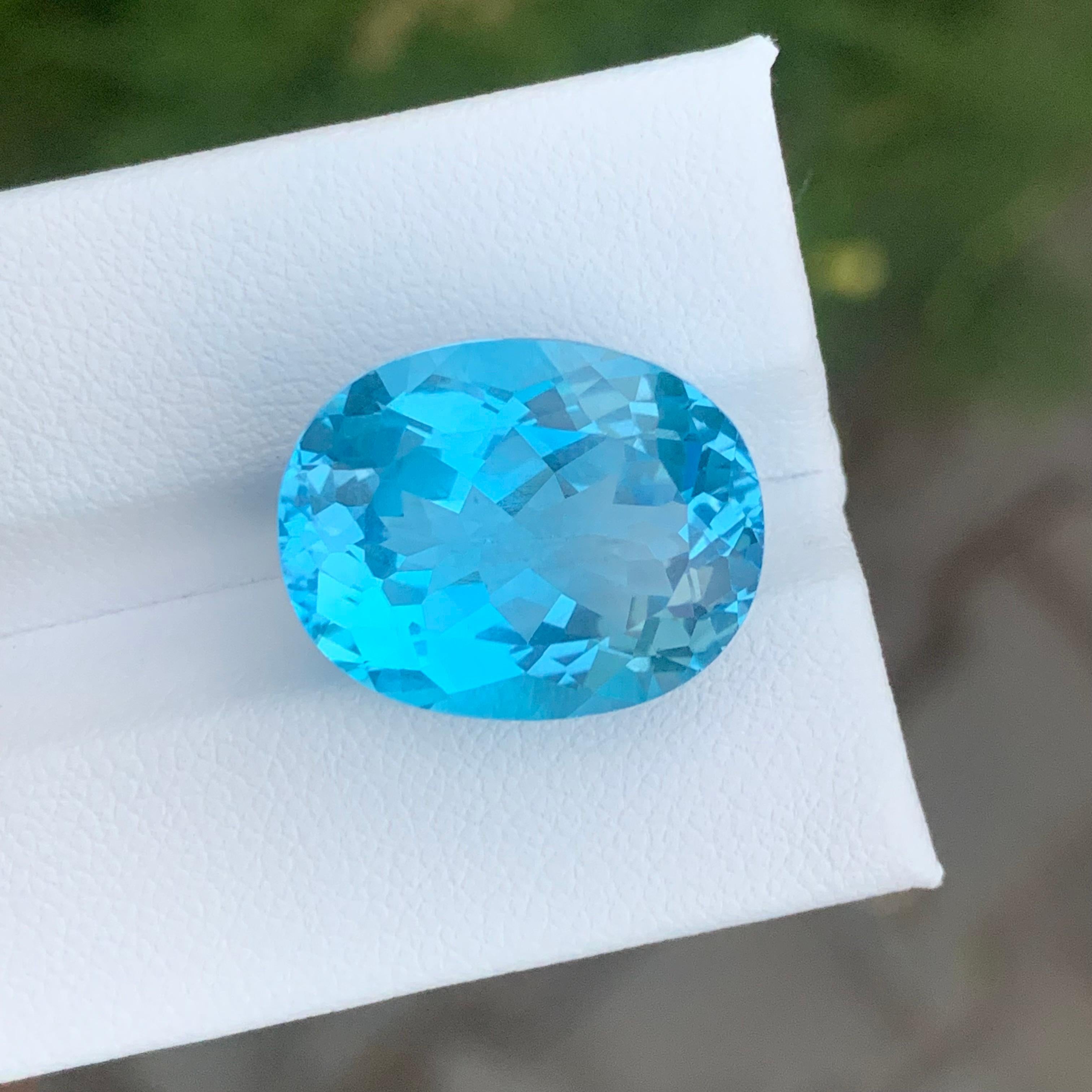 20.05 Carat Natural Loose Blue Topaz Oval Shape Gemstone (Ovalschliff) im Angebot