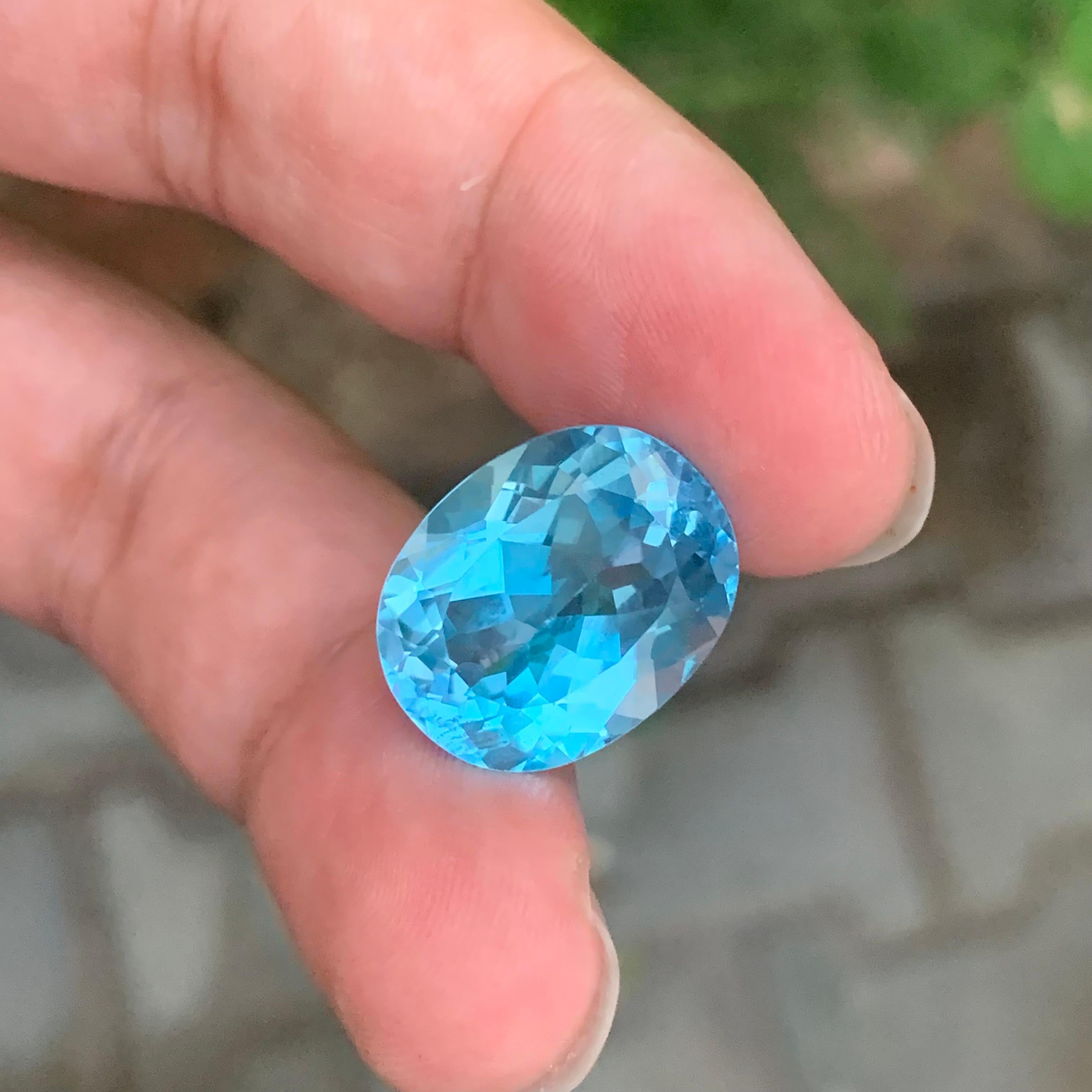 20.05 Carat Natural Loose Blue Topaz Oval Shape Gemstone im Angebot 2