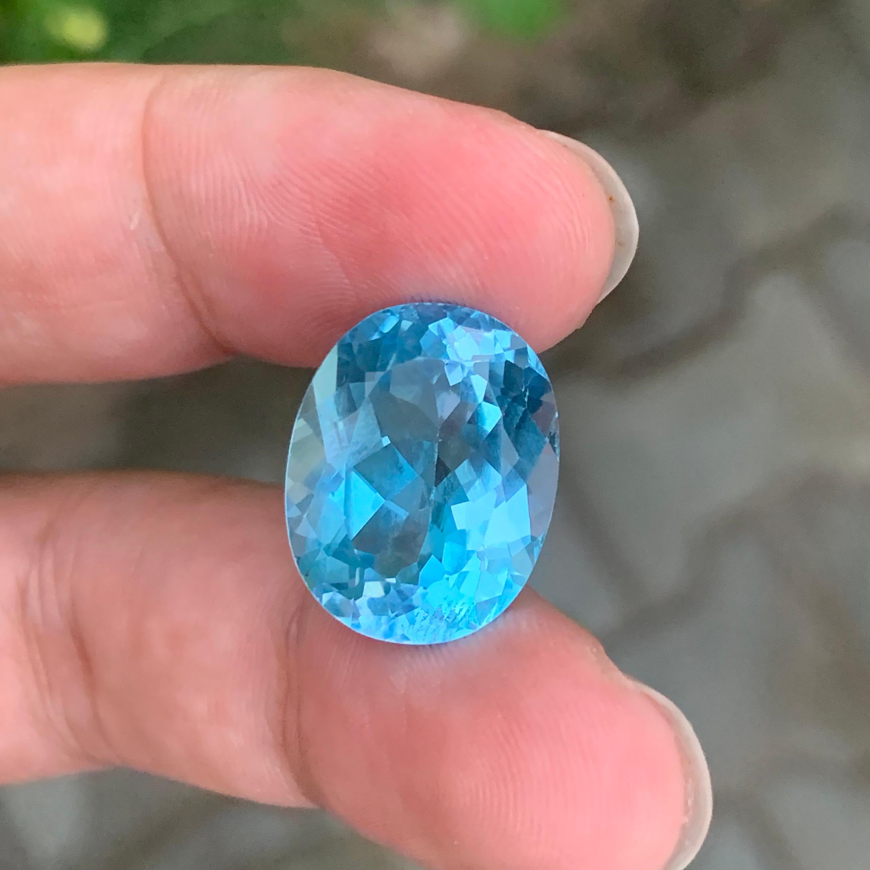20.05 Carat Natural Loose Blue Topaz Oval Shape Gemstone im Angebot 3