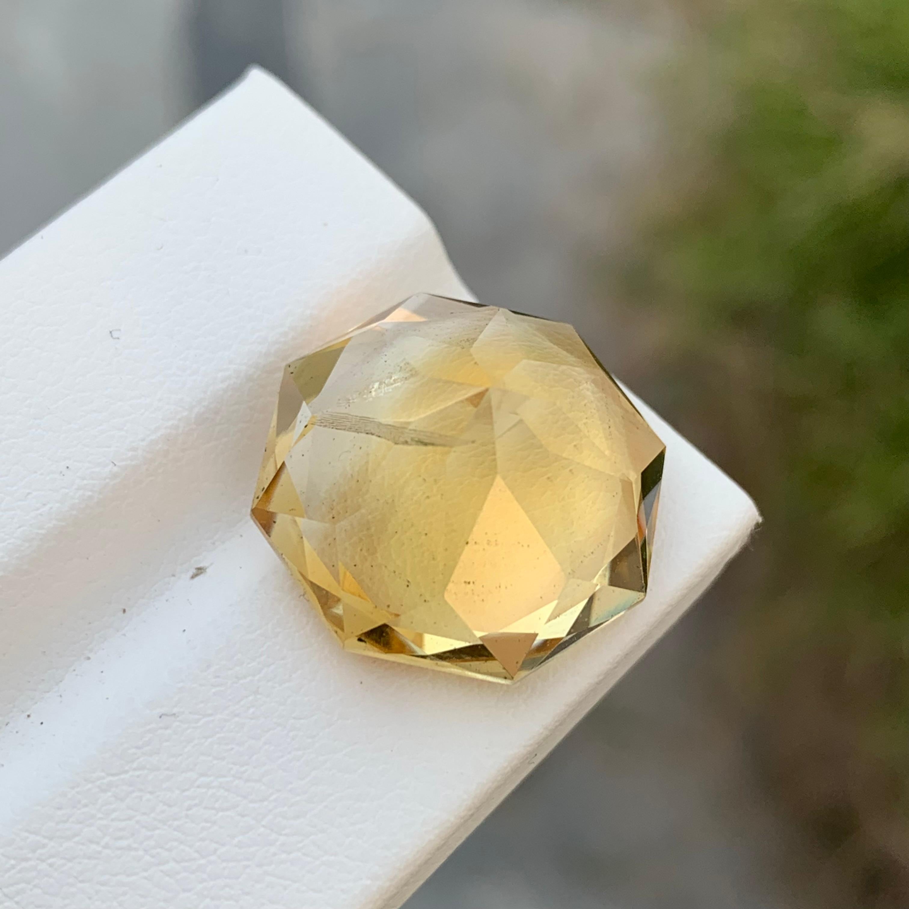 20.05 Carats Natural Loose Yellow Citrine Flower Cut For Necklace Jewellery  For Sale 7