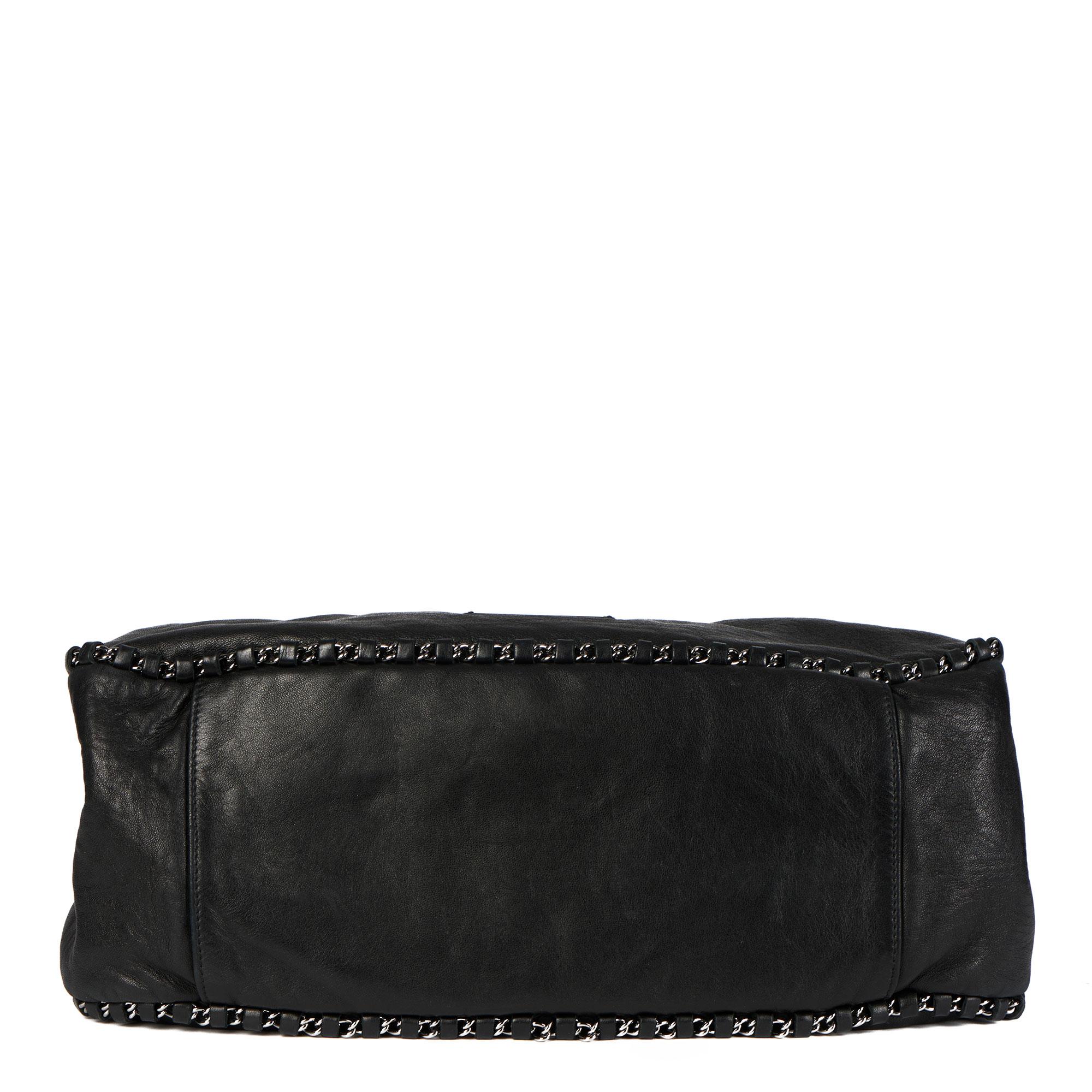 2005 Chanel Borsa Hobo a catena in pelle di capra nera 1