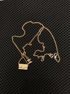 2005 CHANEL Gold Toned Flap Bag CC Chain Necklace Champagne