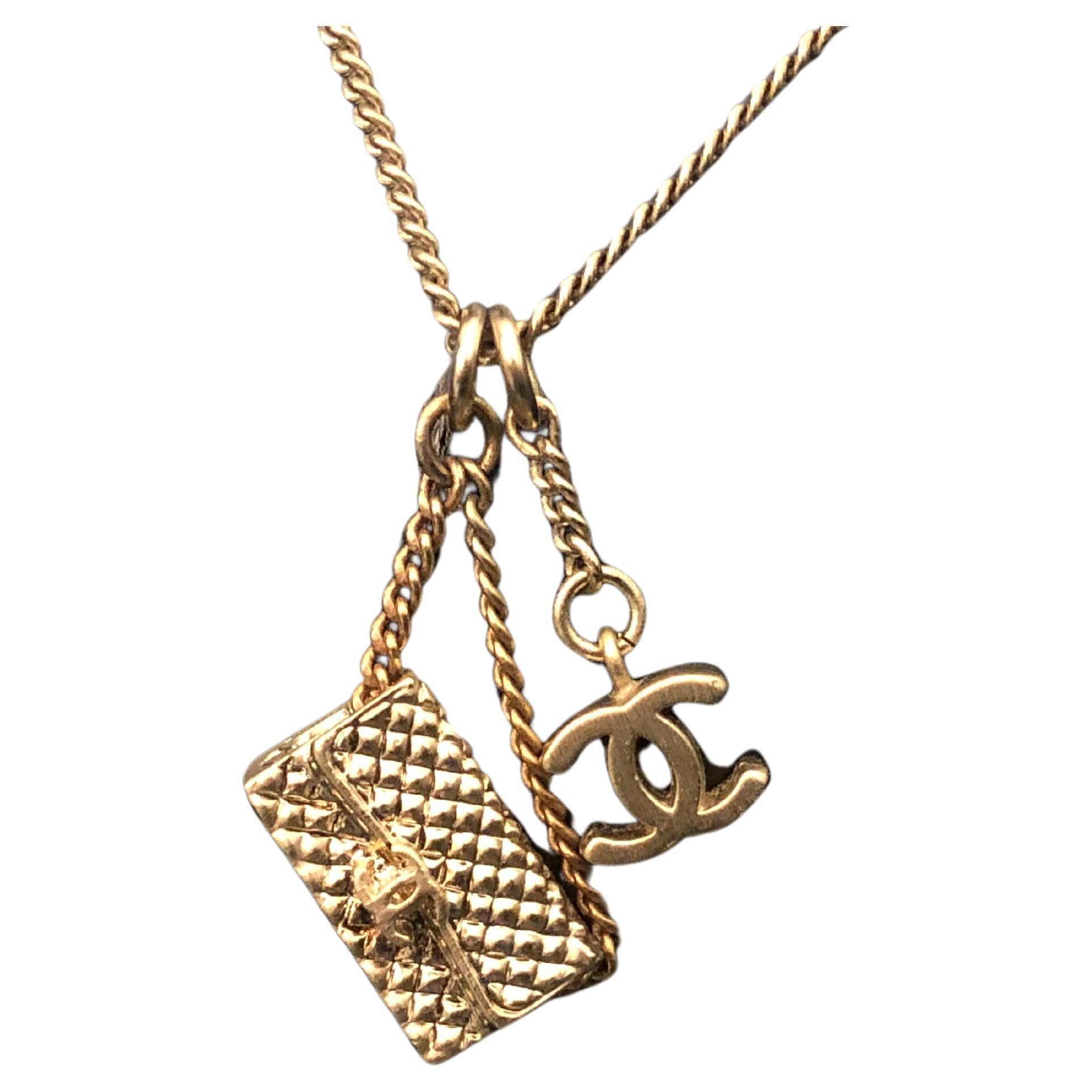 2005 CHANEL Gold Toned Flap Bag CC Chain Necklace Champagne