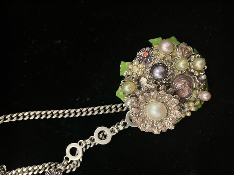 Vintage Chanel Logo Catwalk Chain Belt Floral 2005 NWOT 2005 Chanel Logo Catwalk Chain Belt For Sale at 1stDibs main image 2