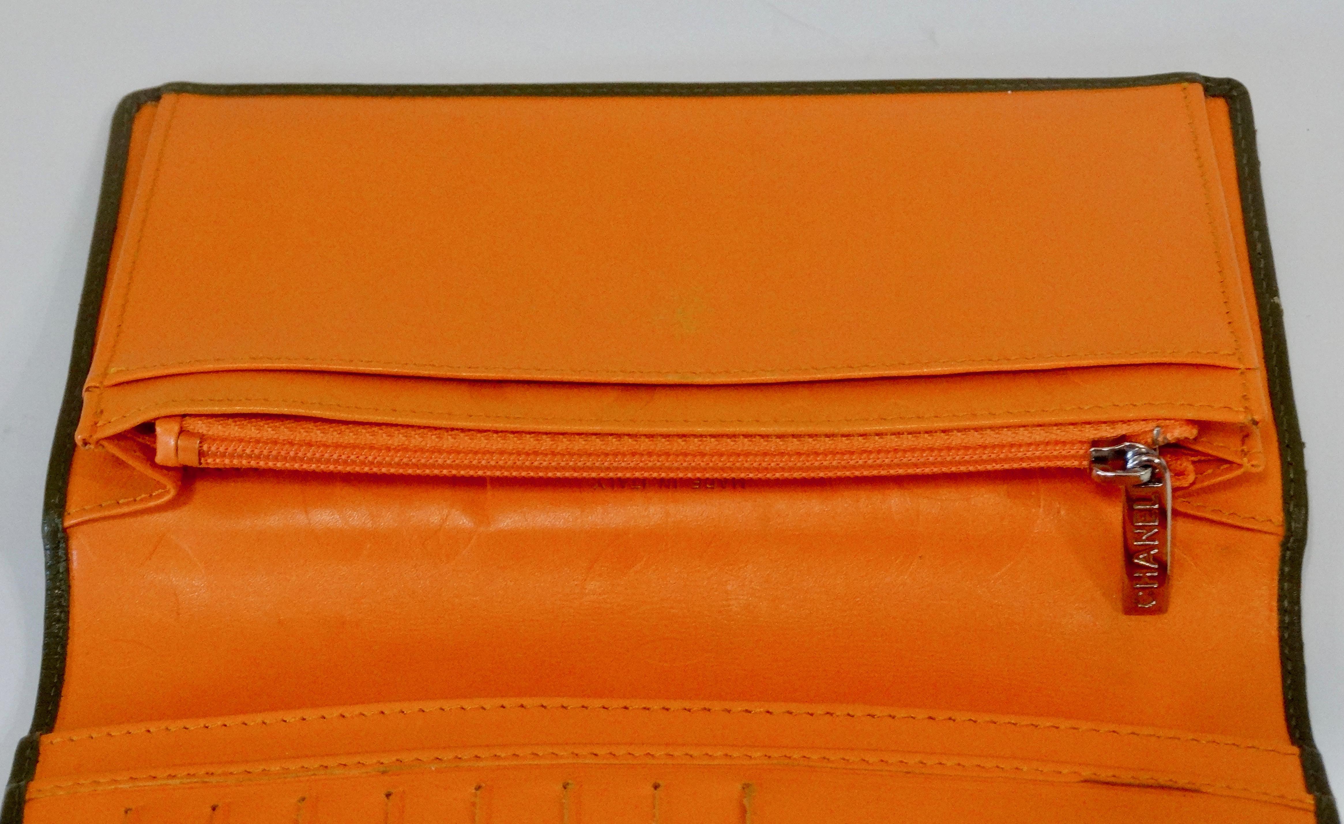 Chanel 2005 Olive Green Lambskin Bi-Fold Wallet 3