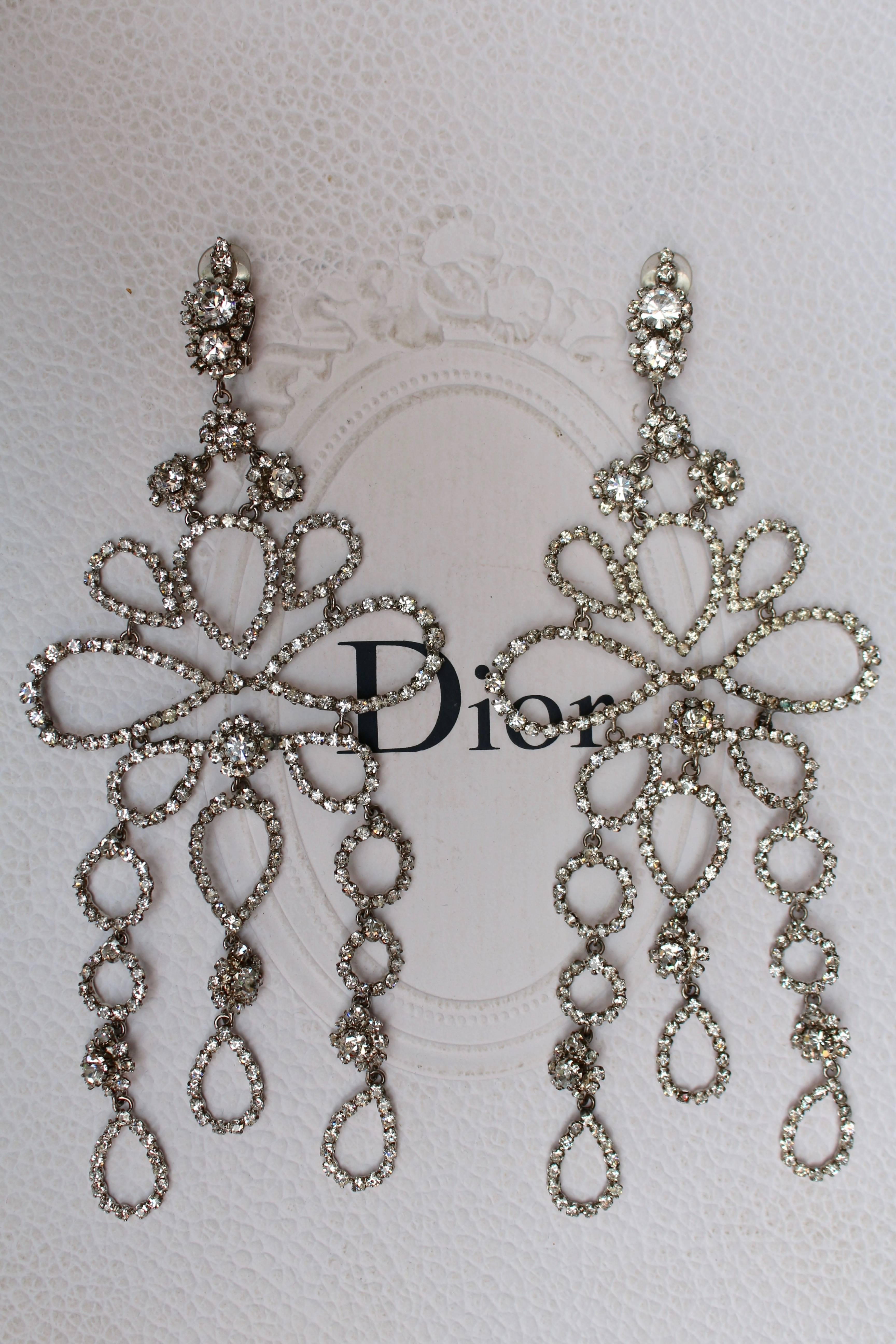 2005 Christian Dior Runway gorgeous pair of rhinestone earrings In Excellent Condition In Paris, FR