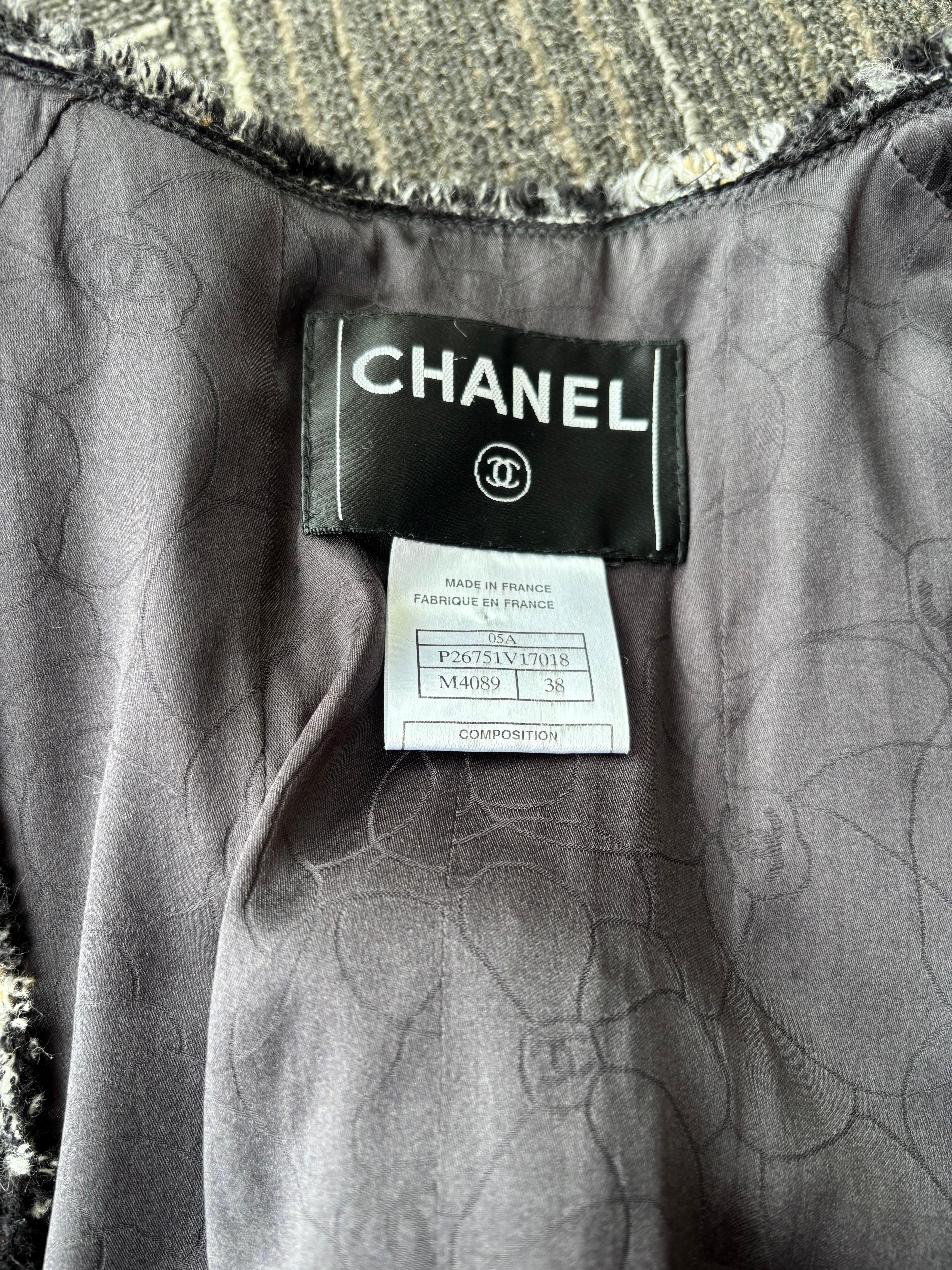 2005 (Fall) Chanel Tweed Jacket Size 38 For Sale 1