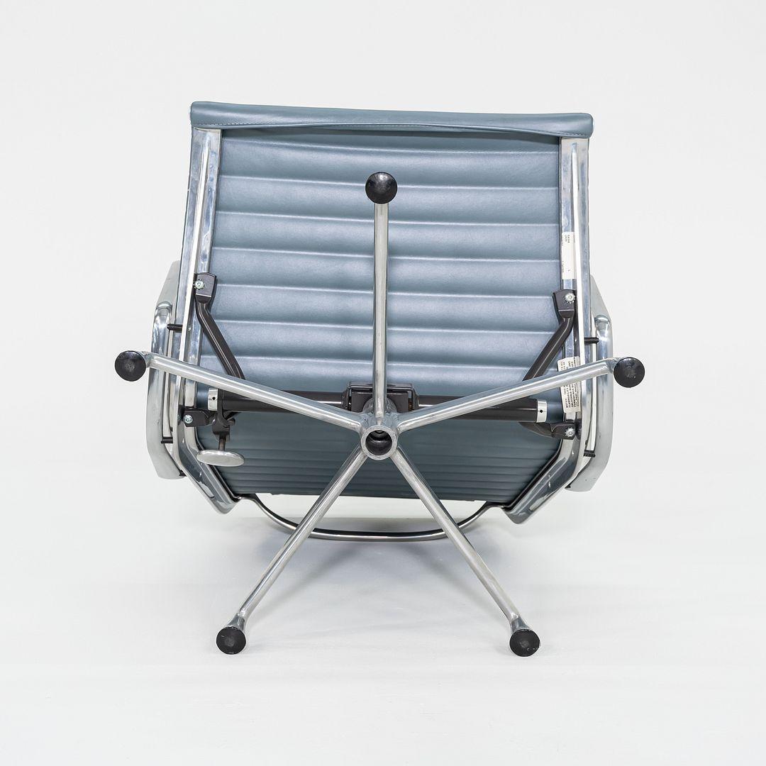 2005 Herman Miller Eames Aluminum Group Reclining Lounge Chairs in Blue Leather For Sale 5