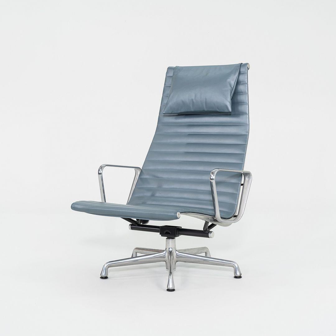 Modern 2005 Herman Miller Eames Aluminum Group Reclining Lounge Chairs in Blue Leather For Sale