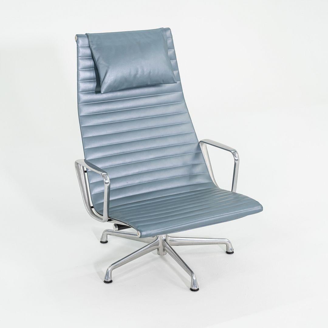 2005 Herman Miller Eames Aluminum Group Reclining Lounge Chairs in Blue Leather For Sale 3