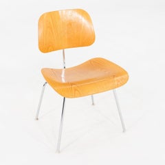 2005 Herman Miller Eames DCM Dining Chair in Esche Wood 3x erhältlich