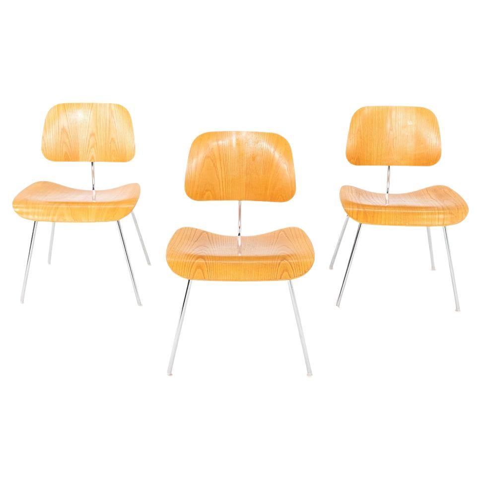 2005 Herman Miller Eames DCM Dining Chair in Ash Wood 3x Available For Sale