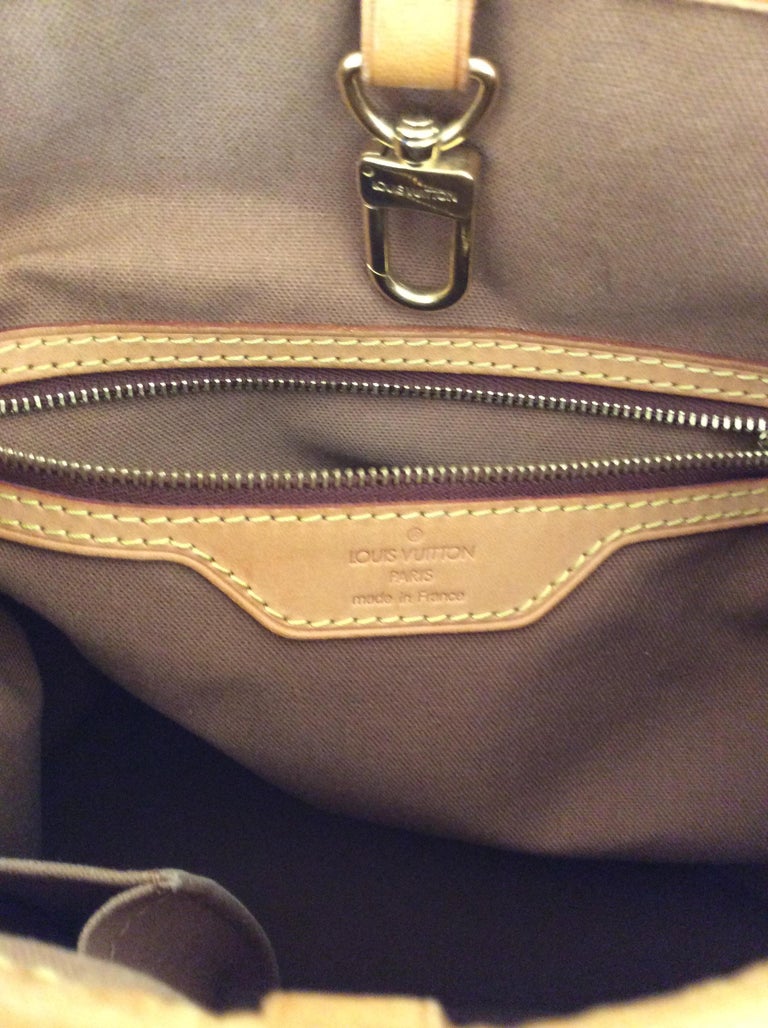 Louis Vuitton, a 'Batignolles' monogram canvas handbag, 2005. - Bukowskis