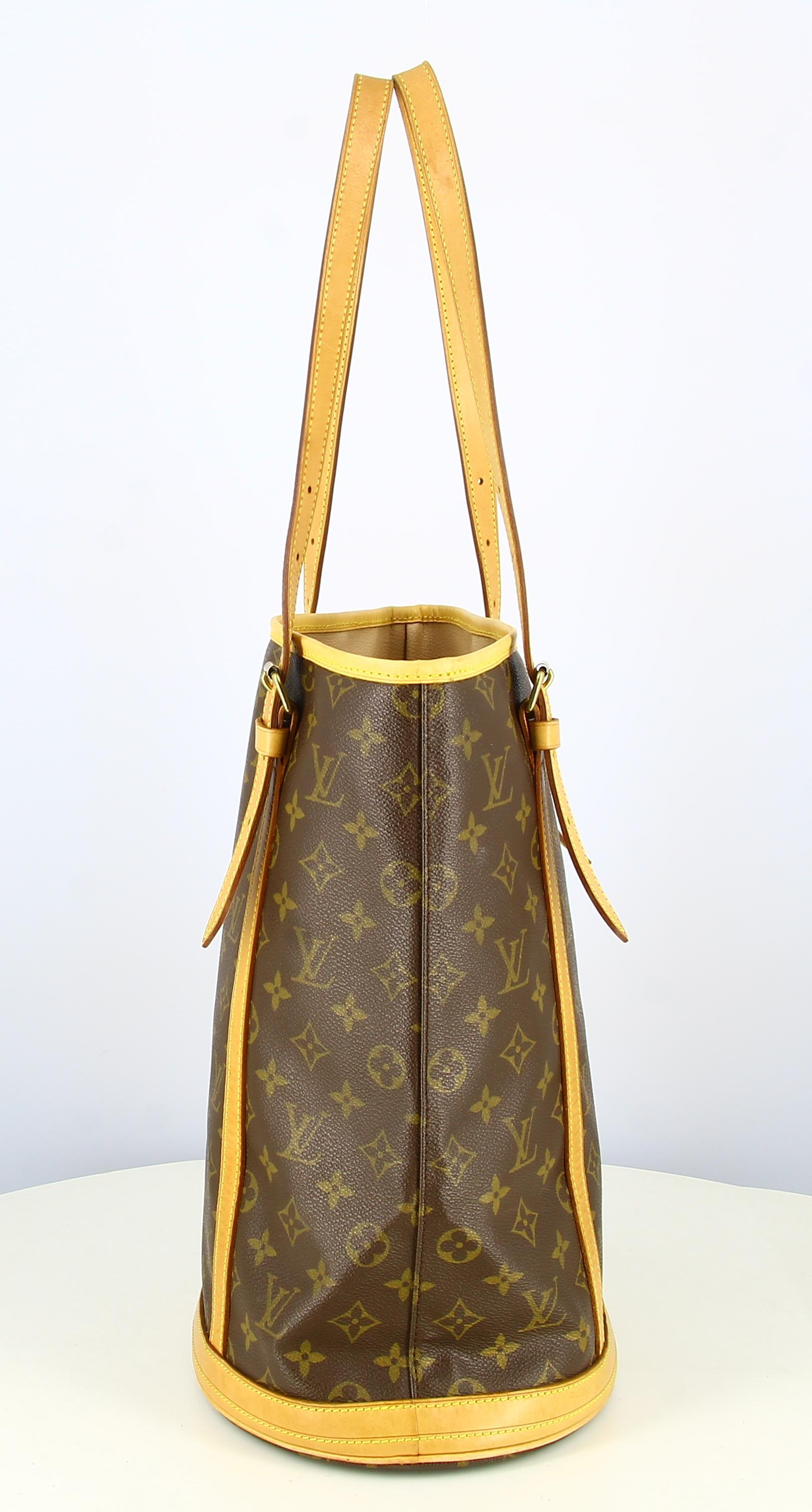 Women's 2005 Louis Vuitton Canvas Monogram Handbag  For Sale