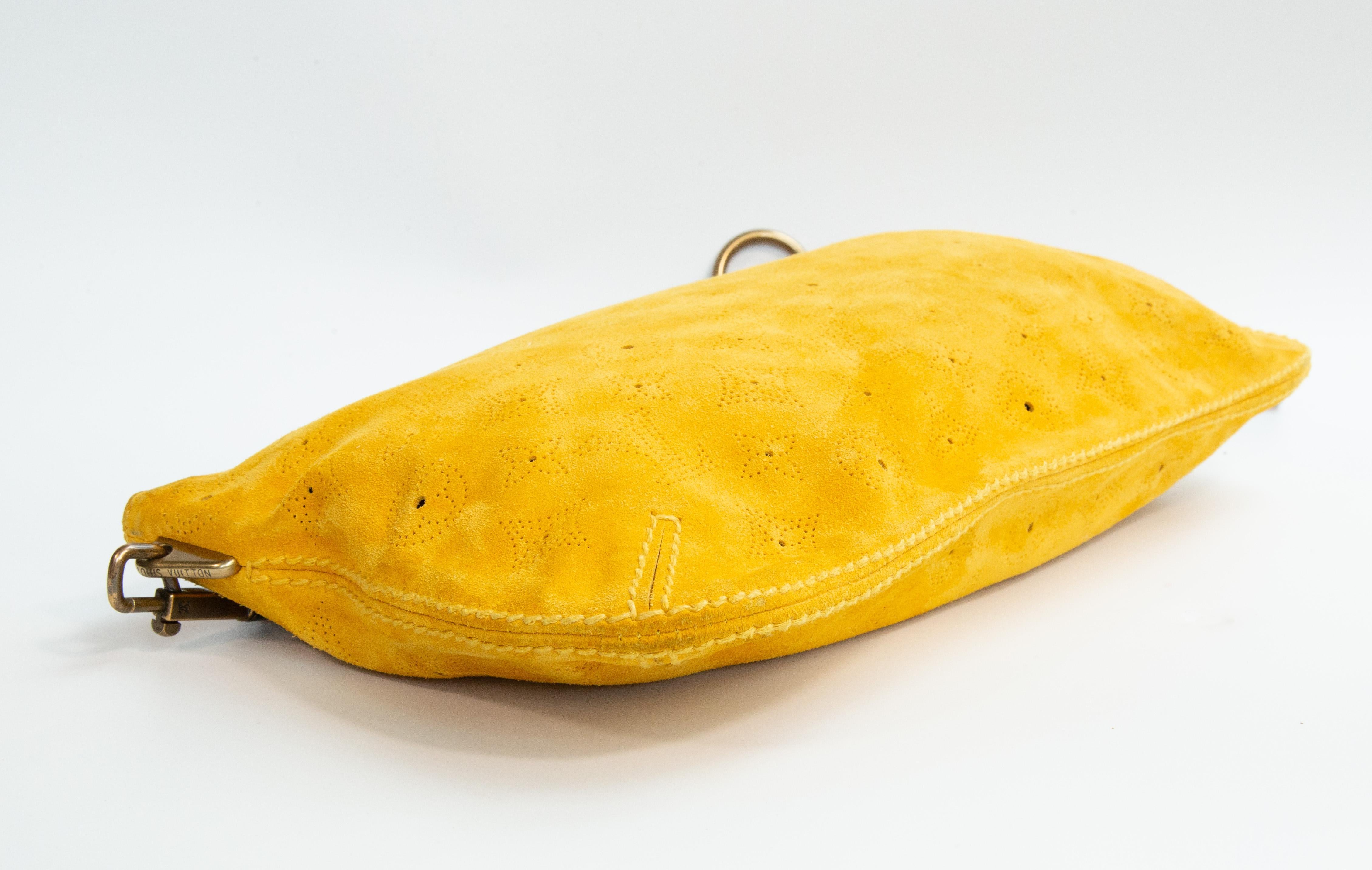 2005 Louis Vuitton Mahina Onatah PM Shoulder Bag/Clutch in Yellow Suede For Sale 6