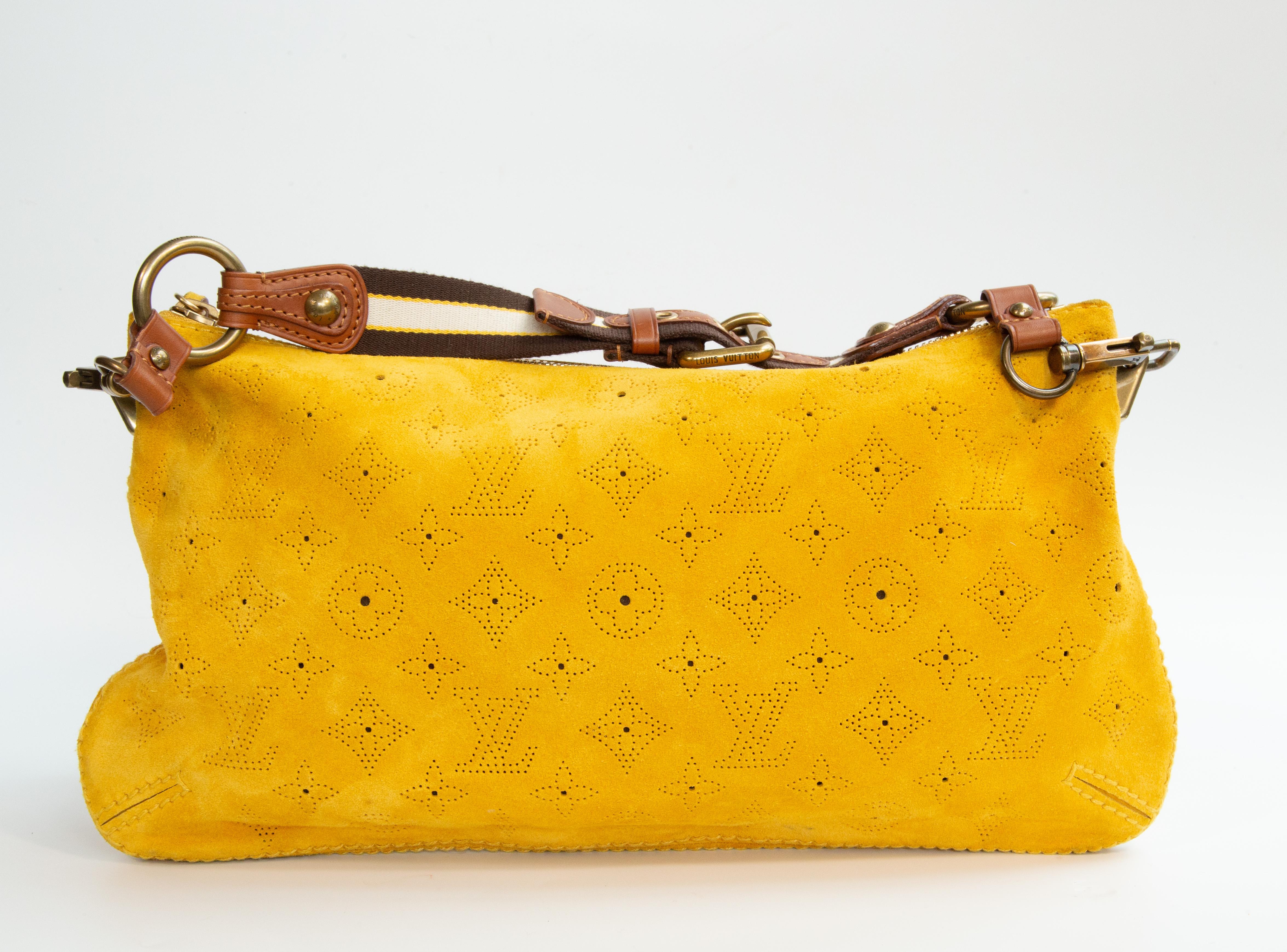 Women's or Men's 2005 Louis Vuitton Mahina Onatah PM Shoulder Bag/Clutch in Yellow Suede For Sale