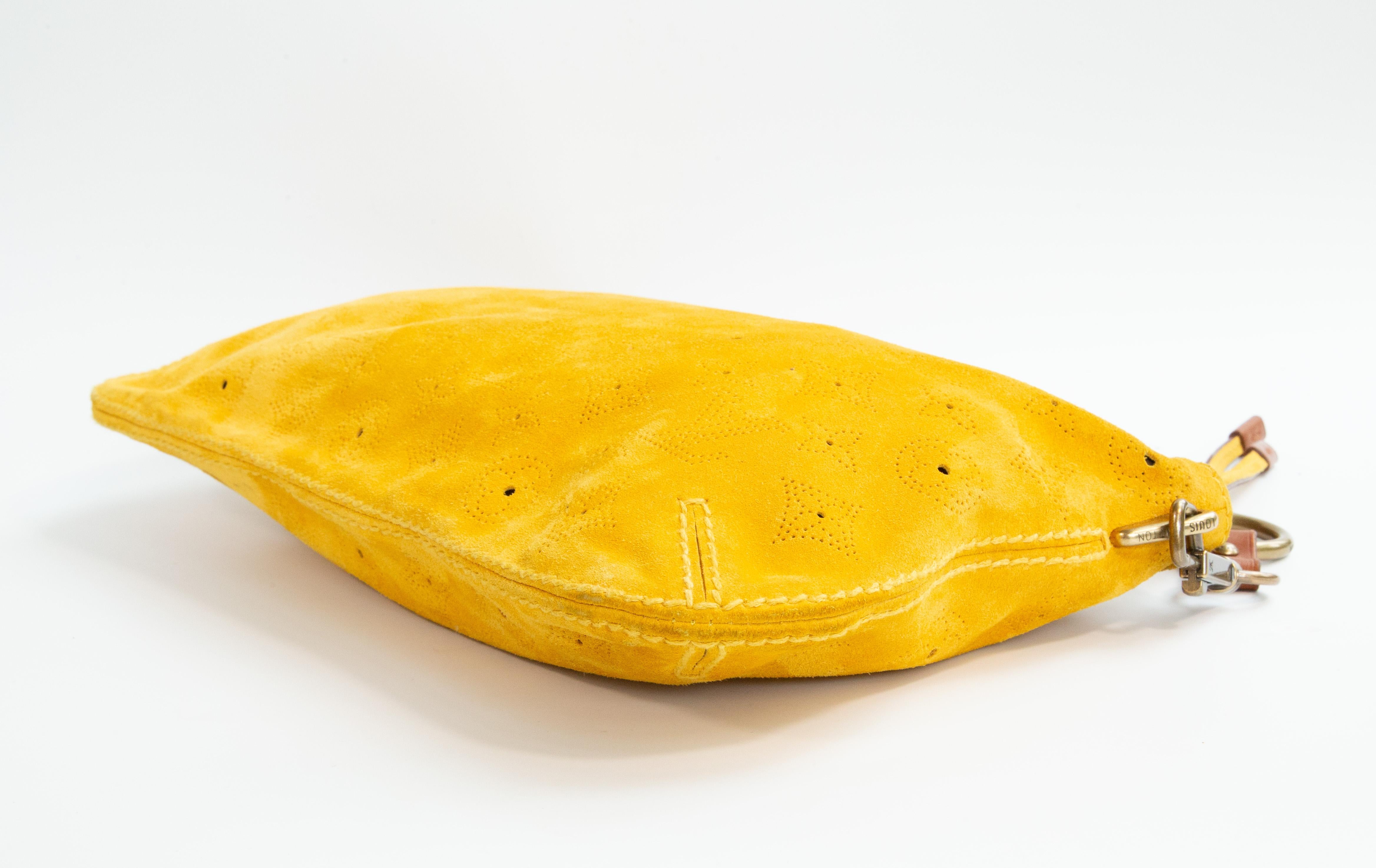 2005 Louis Vuitton Mahina Onatah PM Shoulder Bag/Clutch in Yellow Suede For Sale 5