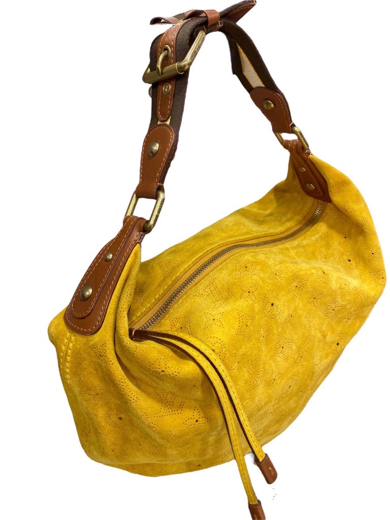 Onatah handbag Louis Vuitton Yellow in Suede - 33845628