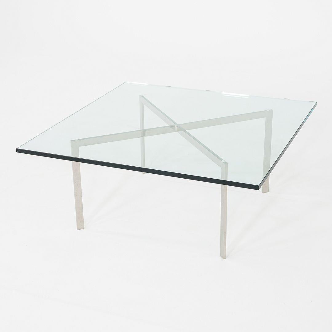 2005 Mies van der Rohe pour Knoll Table basse Barcelona en acier et verre Bon état - En vente à Philadelphia, PA