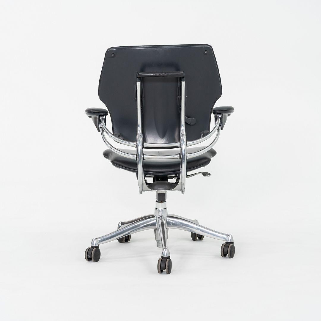 2005 Niels Diffrient for Humanscale Freedom Desk Chair in Black Leather For Sale 2