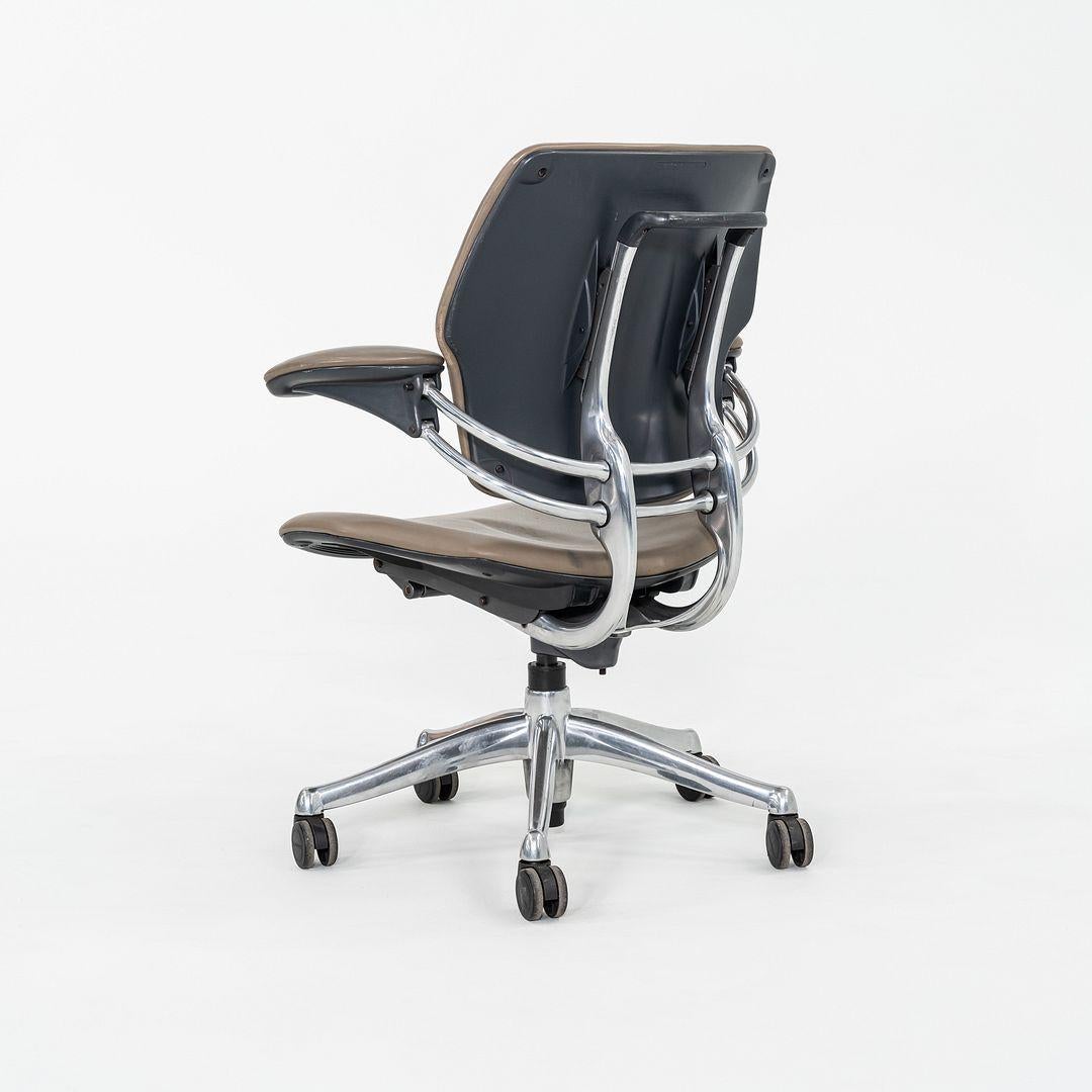2005 Niels Diffrient for Humanscale Freedom Desk Chair in Dark Tan Leather For Sale 2